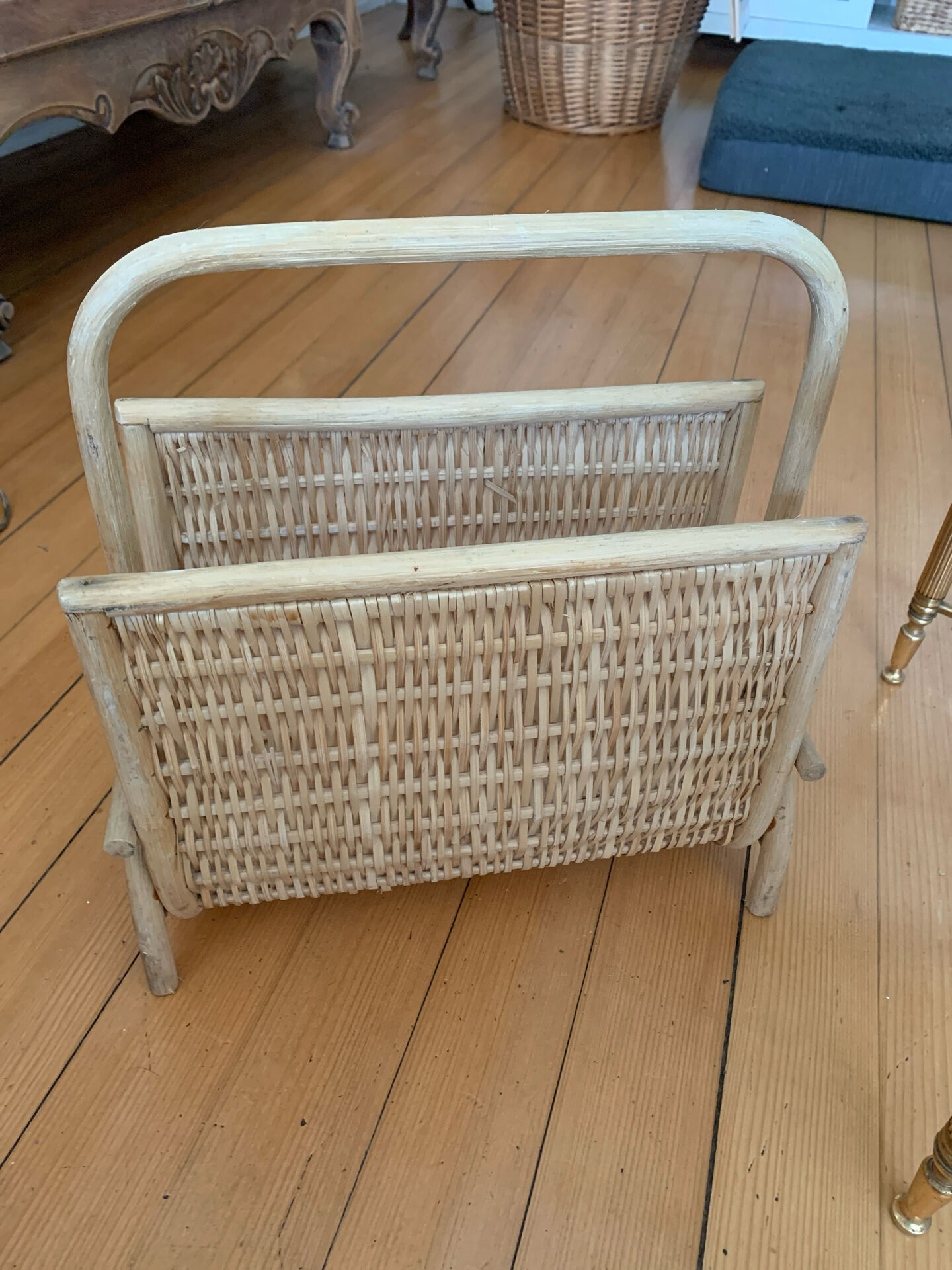 Vintage magazine rack in woven rattan and bamboo.