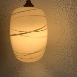 Suspension vintage 1960 opaline rouge et doré lustre - 16 x 11 cm