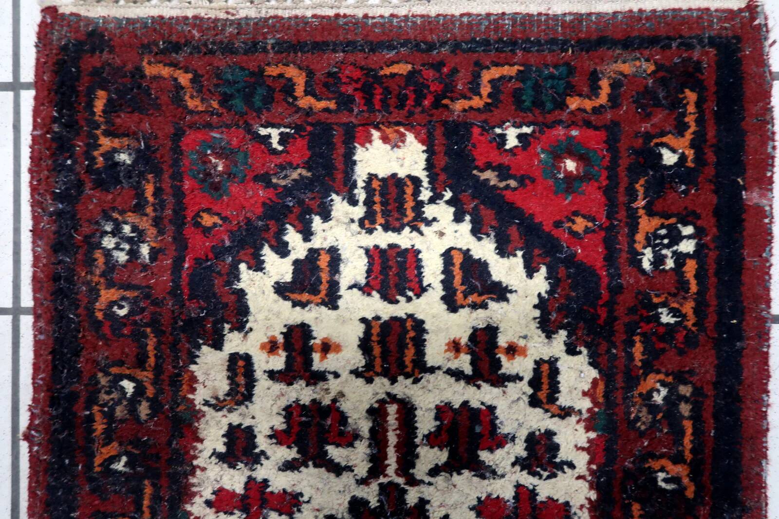 Handmade vintage Persian Hamadan rug 61cm x 123cm 1970s