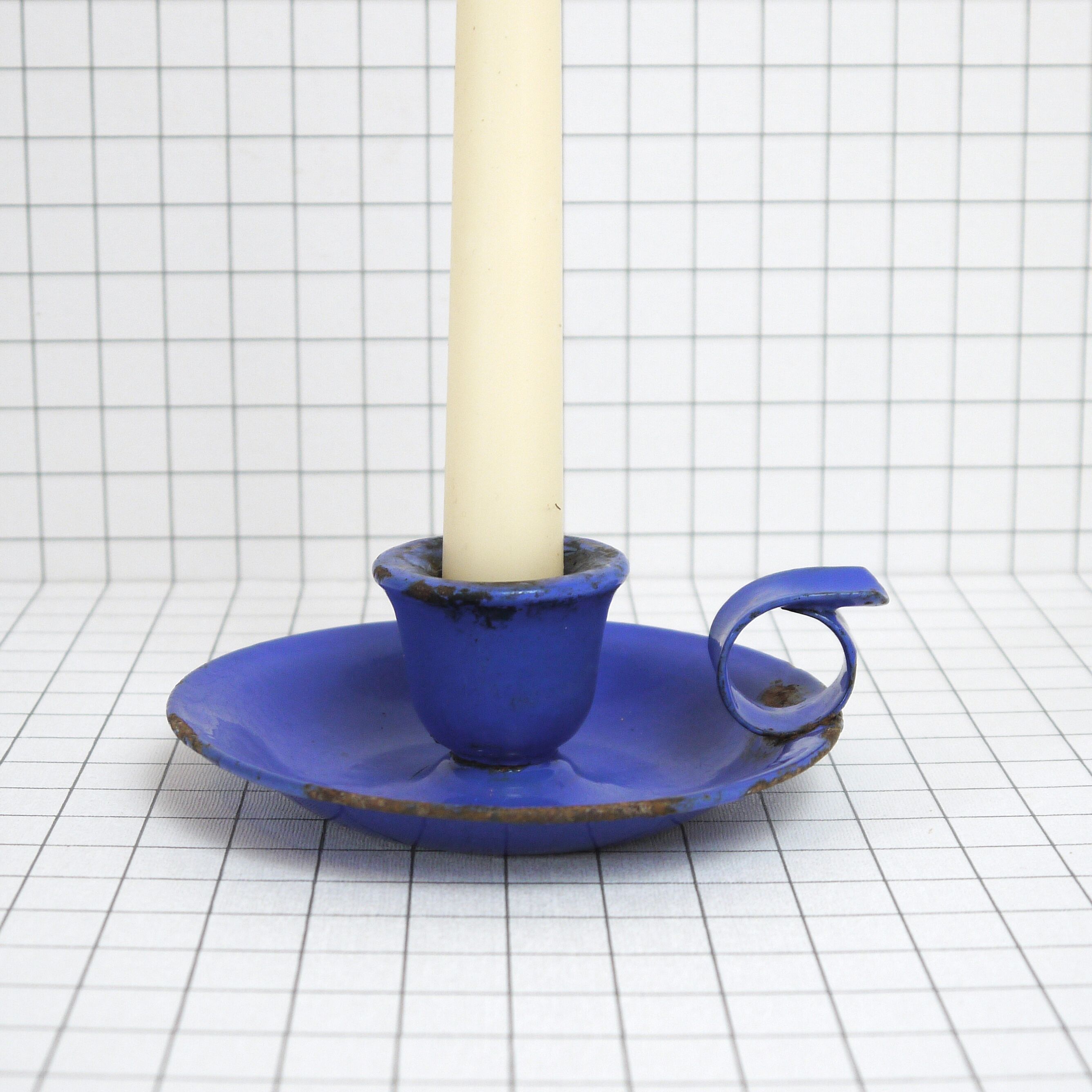 Candleholder in blue enamel