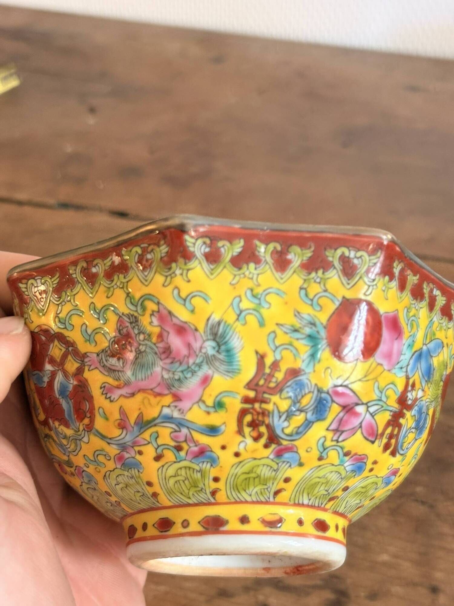 Porcelain Bowls Yellow Family Wancai Chinese Lions Shi Mun Shou Jingdezhen
