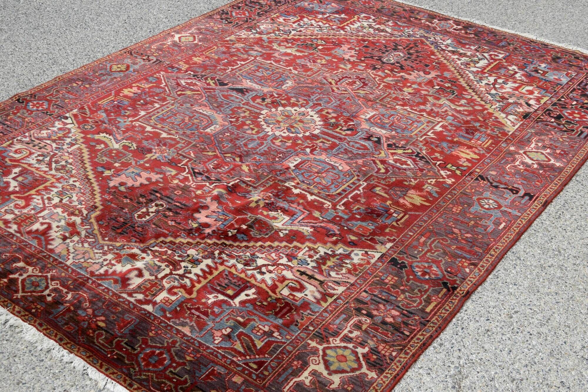 Orient Style Rug Model Hériz In Wool: 3.10 X 2.30 Meters