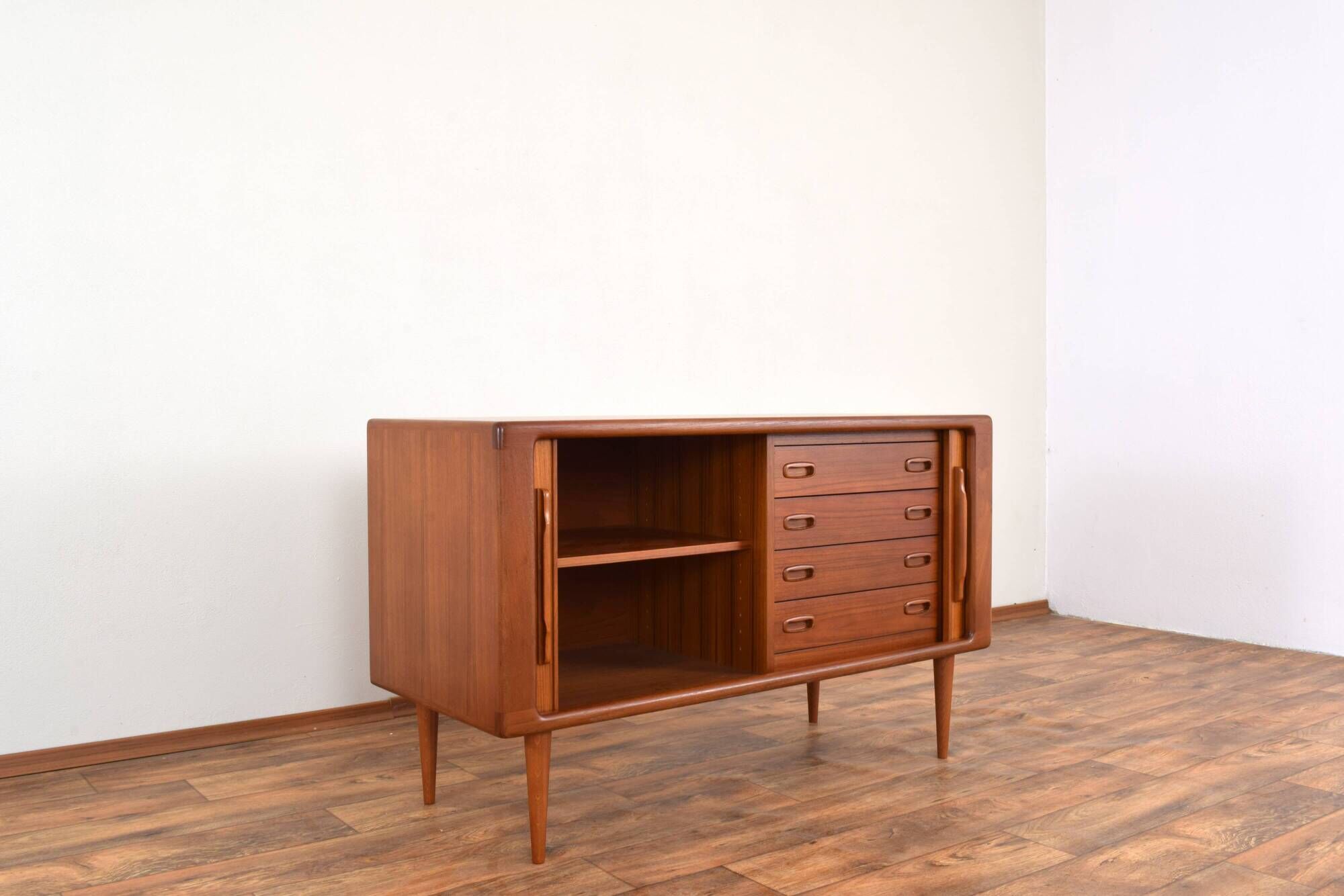 Mid-Century Danish Teak Sideboard from Dyrlund, 1960s.