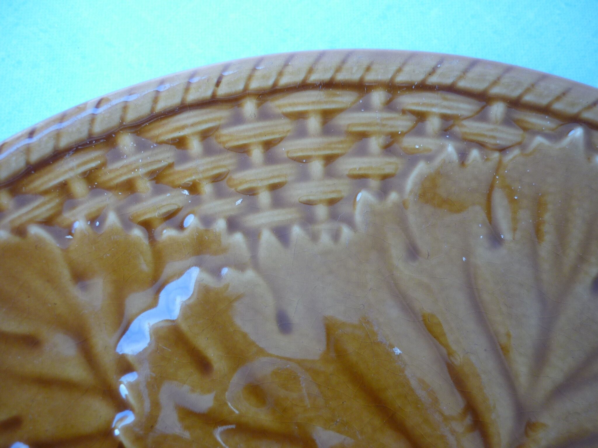 Cheese platter of Gien, vine leaves, 1960