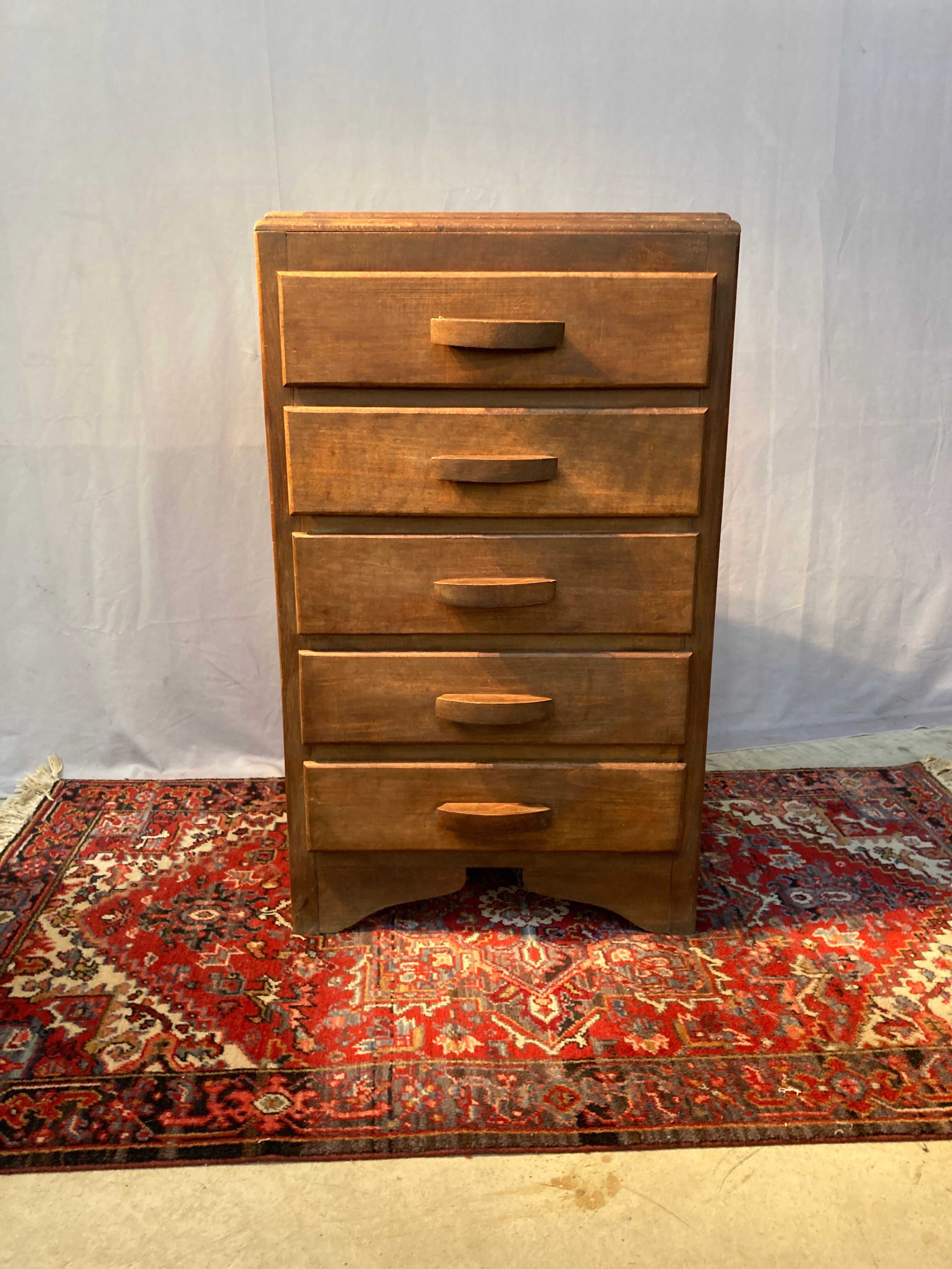 Commode rustique en bois. 5 tiroirs