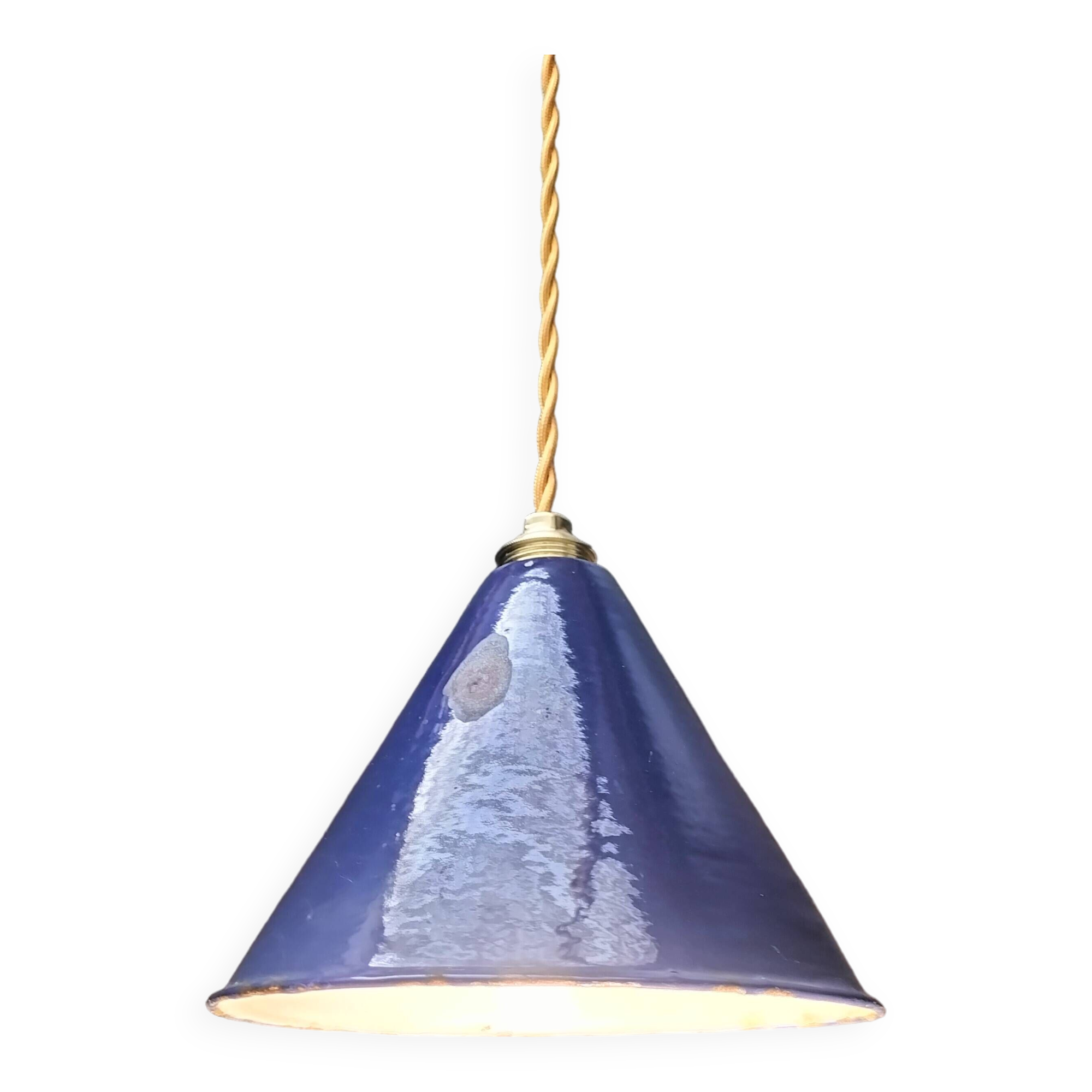 Enameled sheet metal cone pendant light