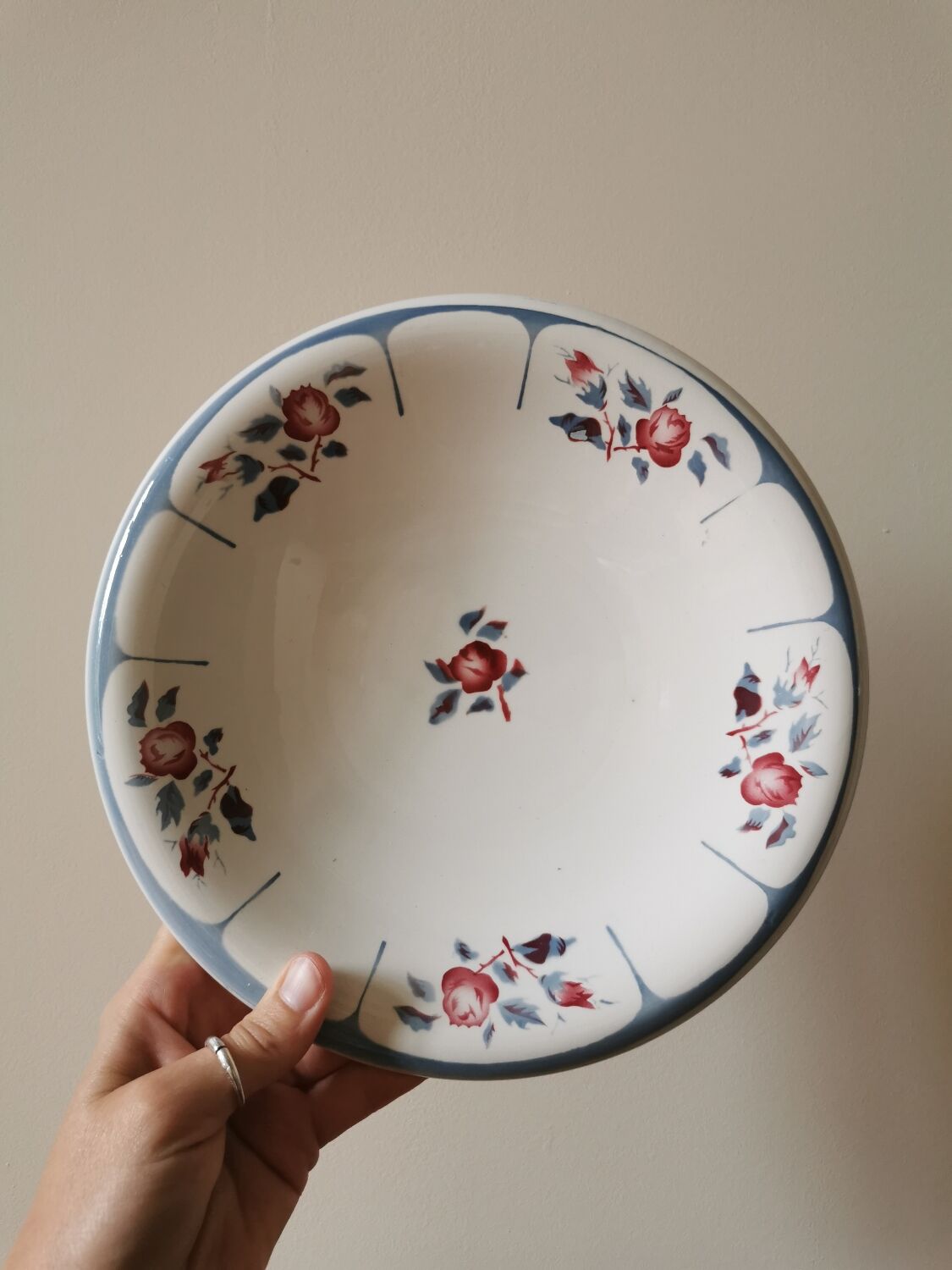 Semi-hollow dish Digoin Ninette