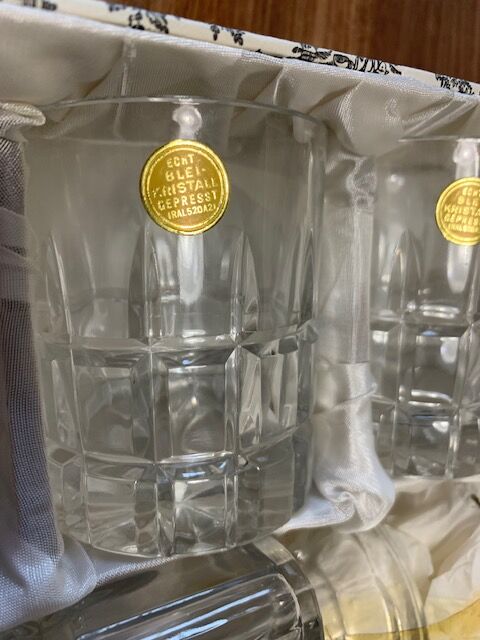 Crystal whisky service