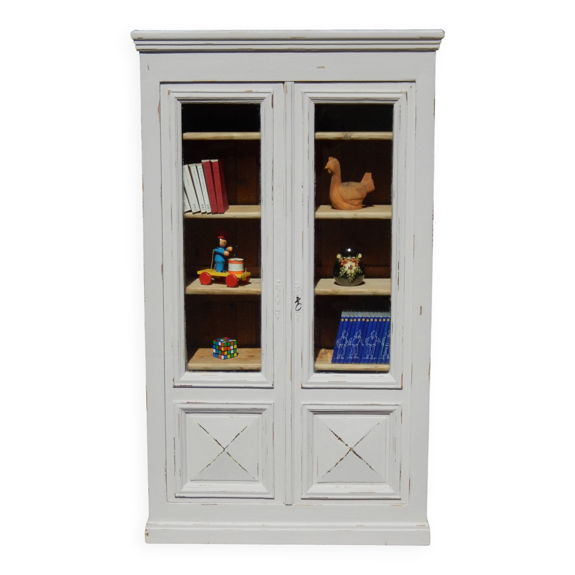 Magnificent old library/display cabinet in fir - white chalk patina.