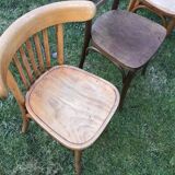 Série de 4 chaises bistrot dépareillées