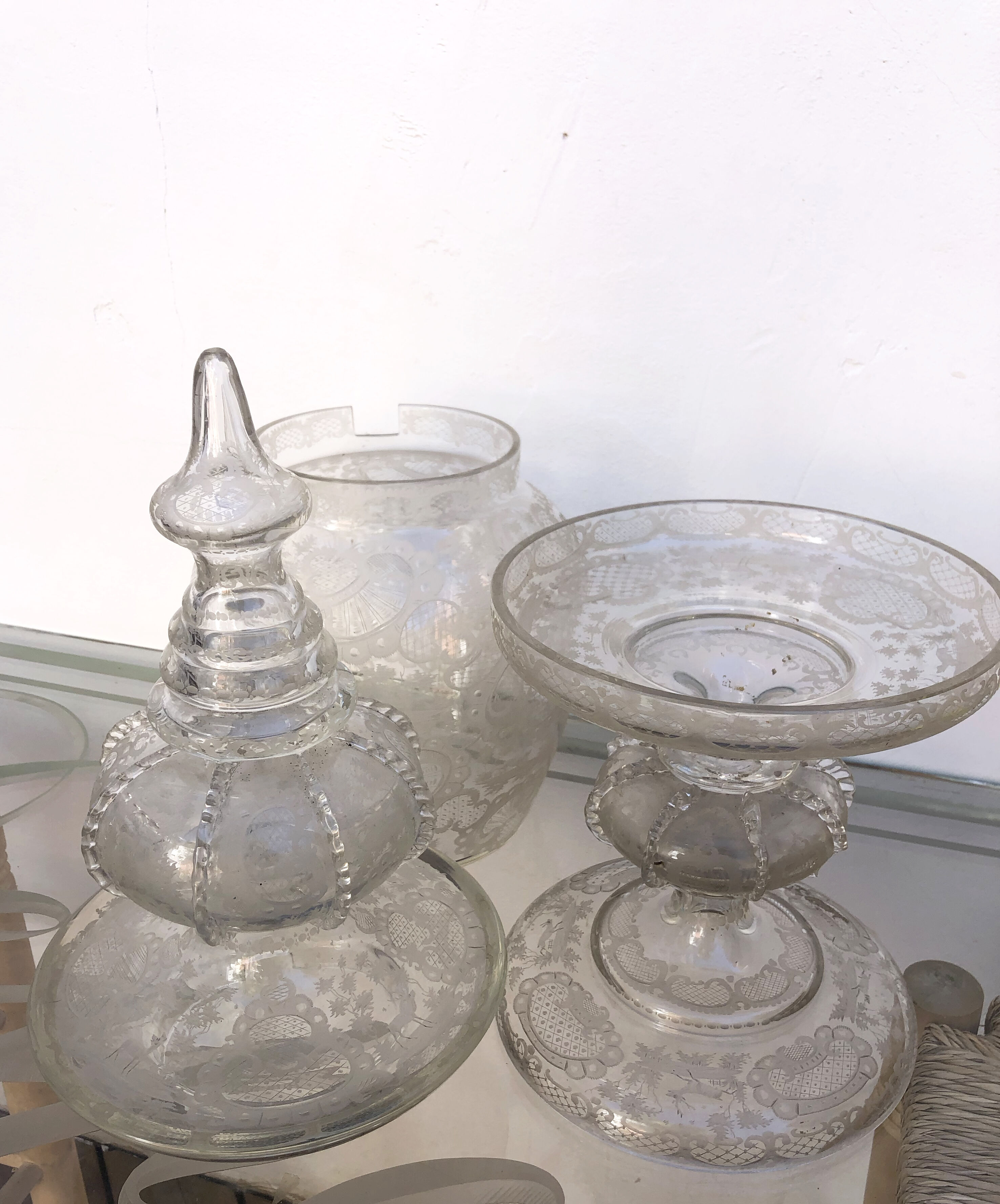 Very large glass punch vase engraved on pedestal, eighteenth