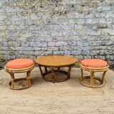 Coffee table with its pair of ottomans