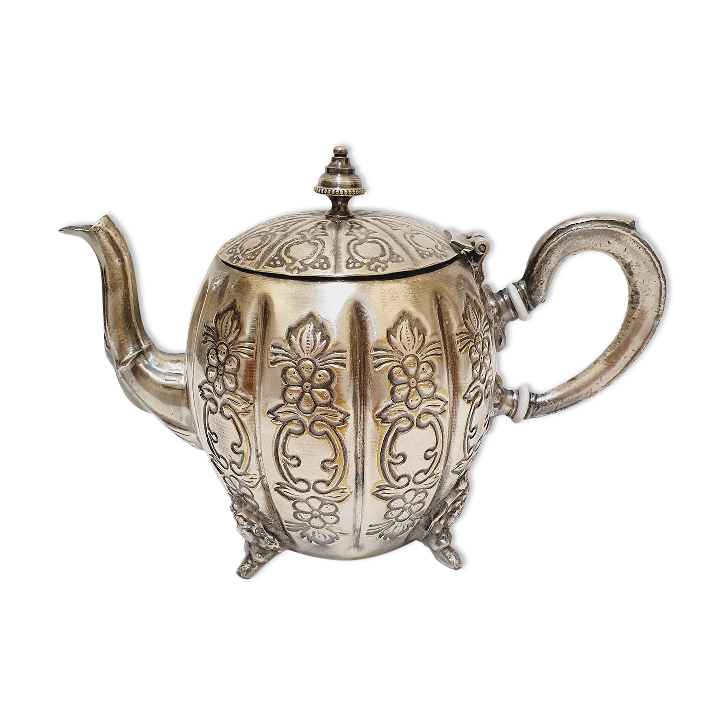 Metal teapot