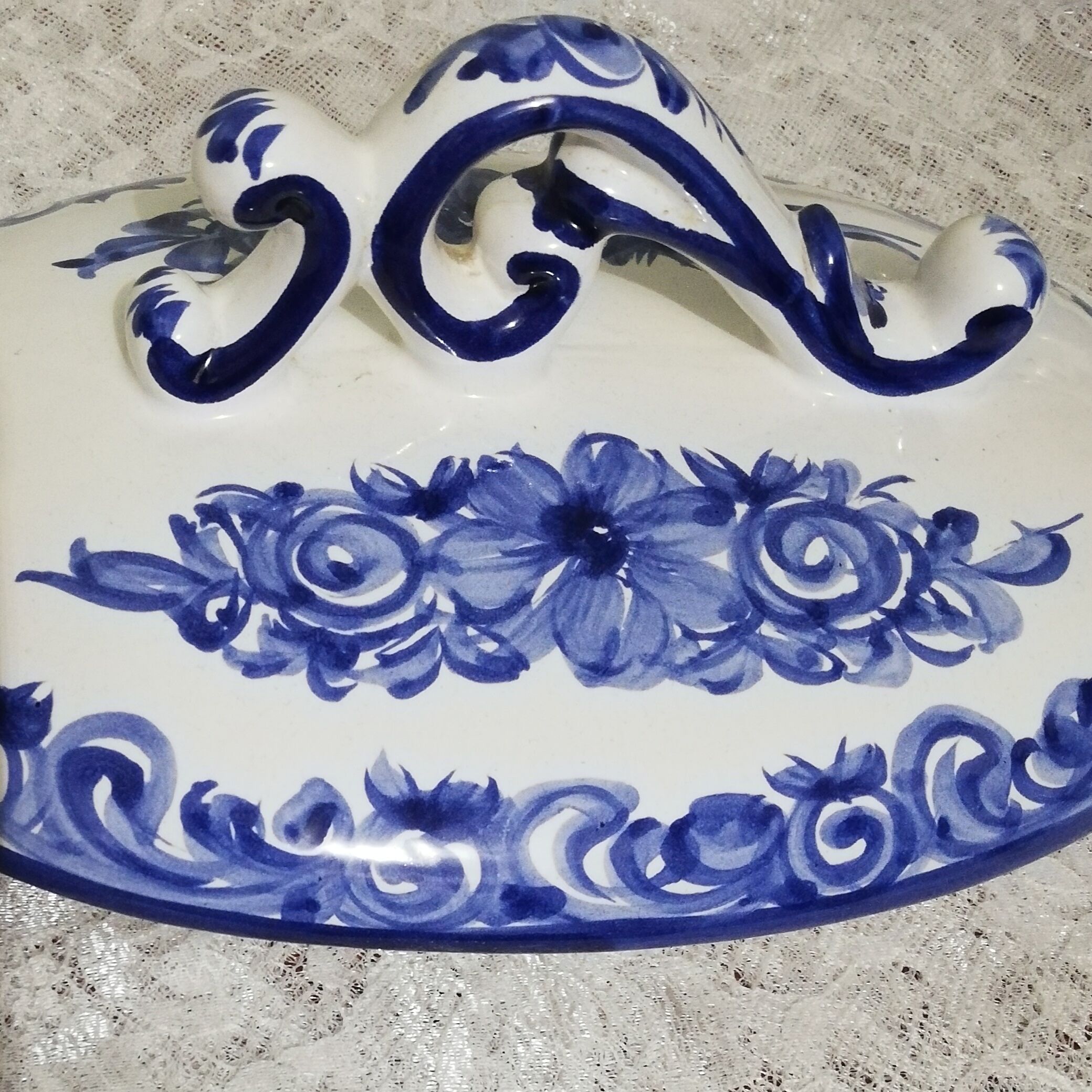 Delft earthenware tureen
