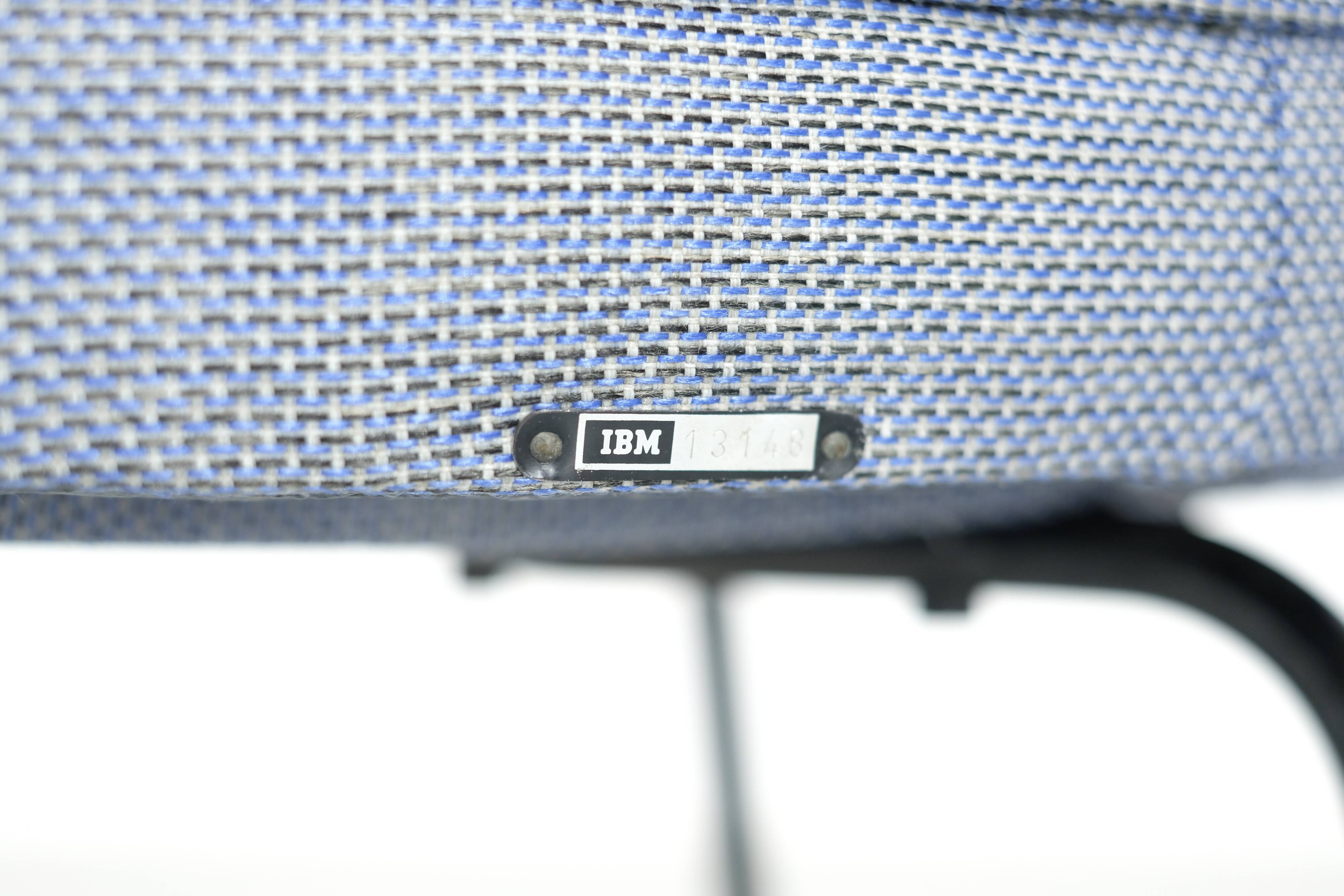 “Conference” armchair by Eero Saarinen produced by Knoll for IBM, USA 1957.