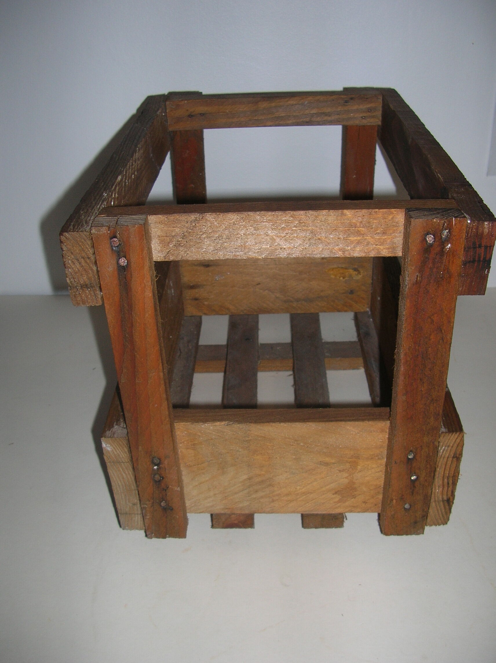 Caulier brewery wooden crate