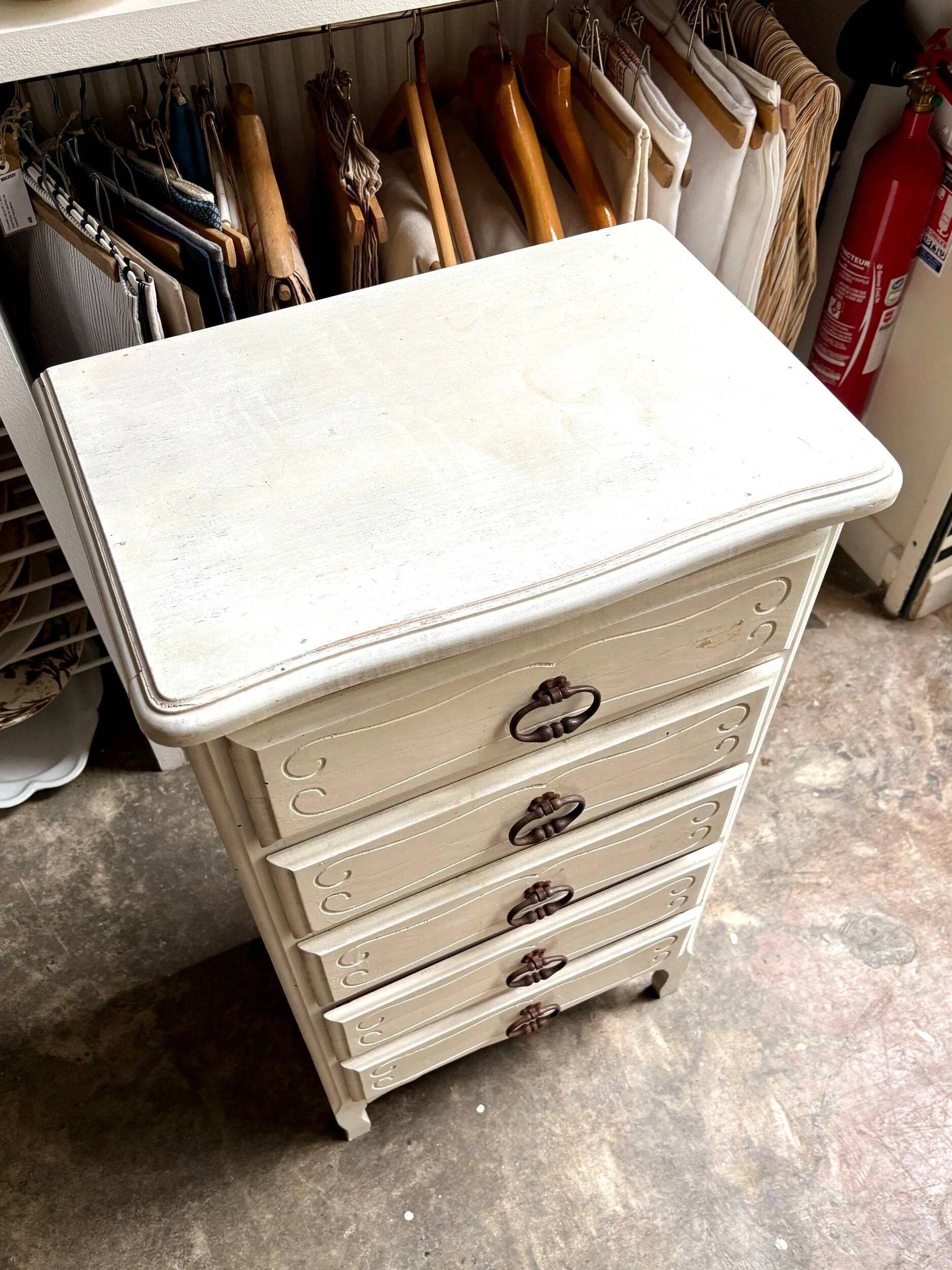 Chiffonnier 5 tiroirs en bois blanc