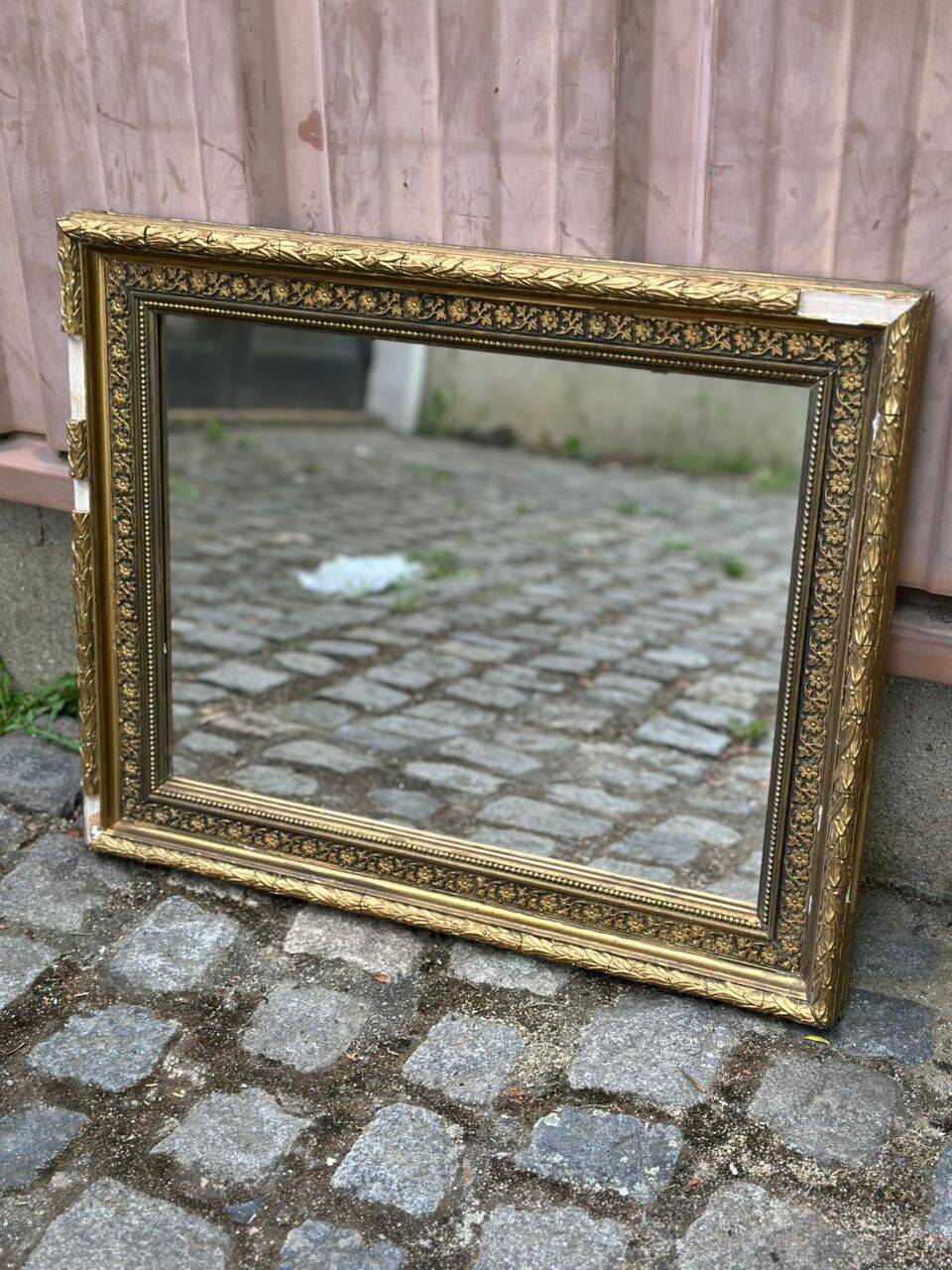 Miroir vintage en stuc doré style Napoléon III ou fin XIXème
