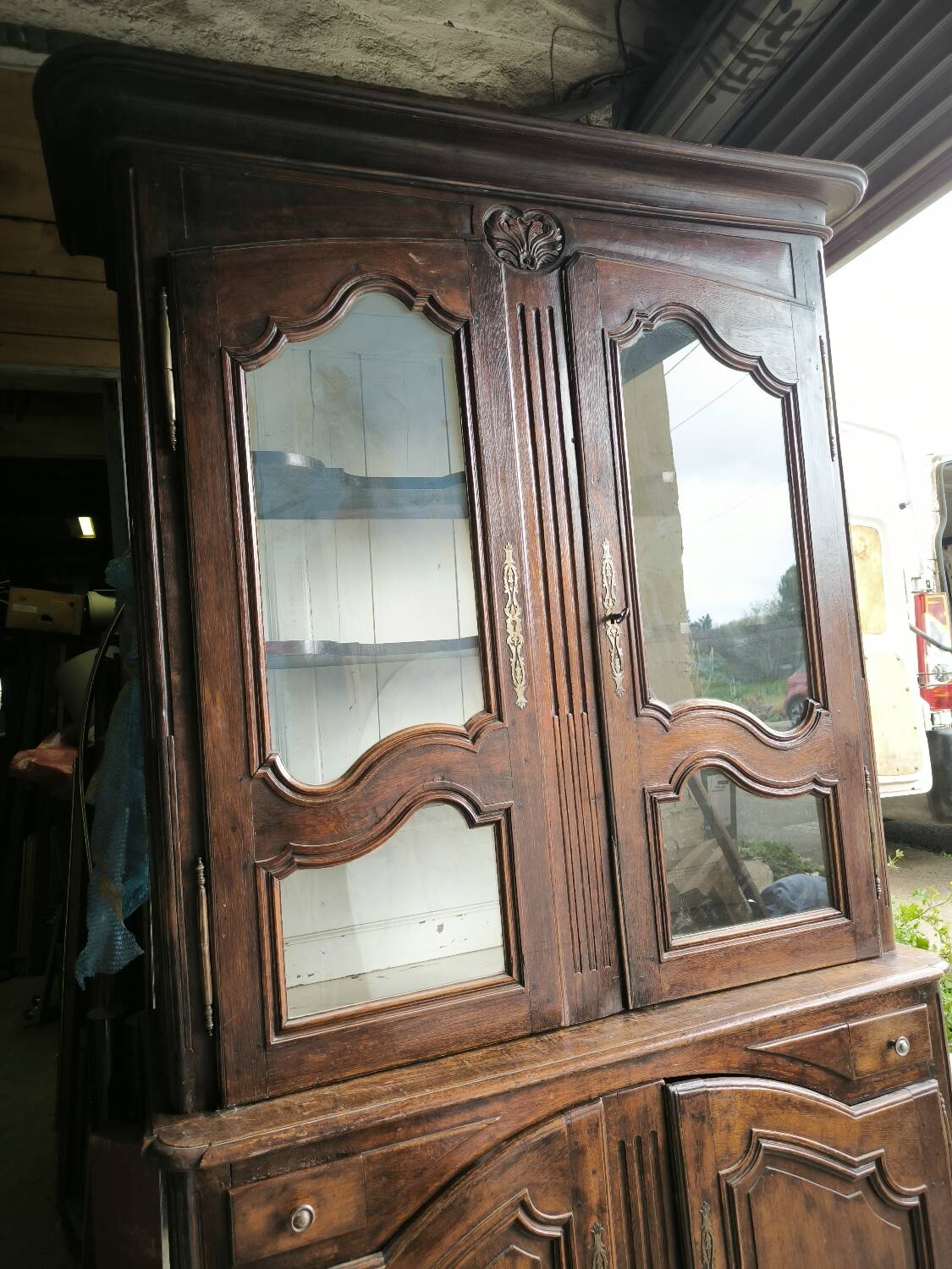 Large two-part oak buffet from the Regency period