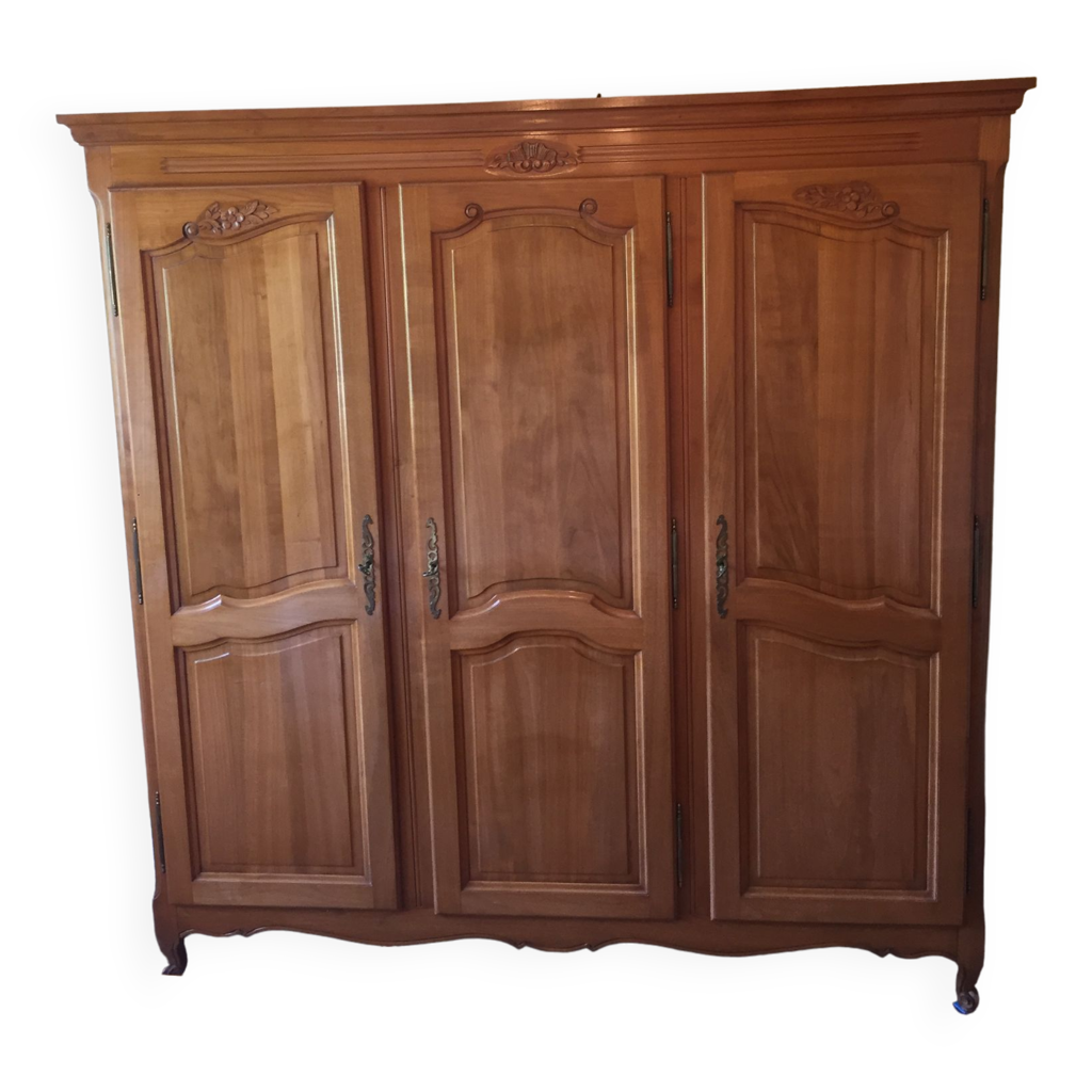 Armoire 3 portes merisier style Louis XV parfait état Selency
