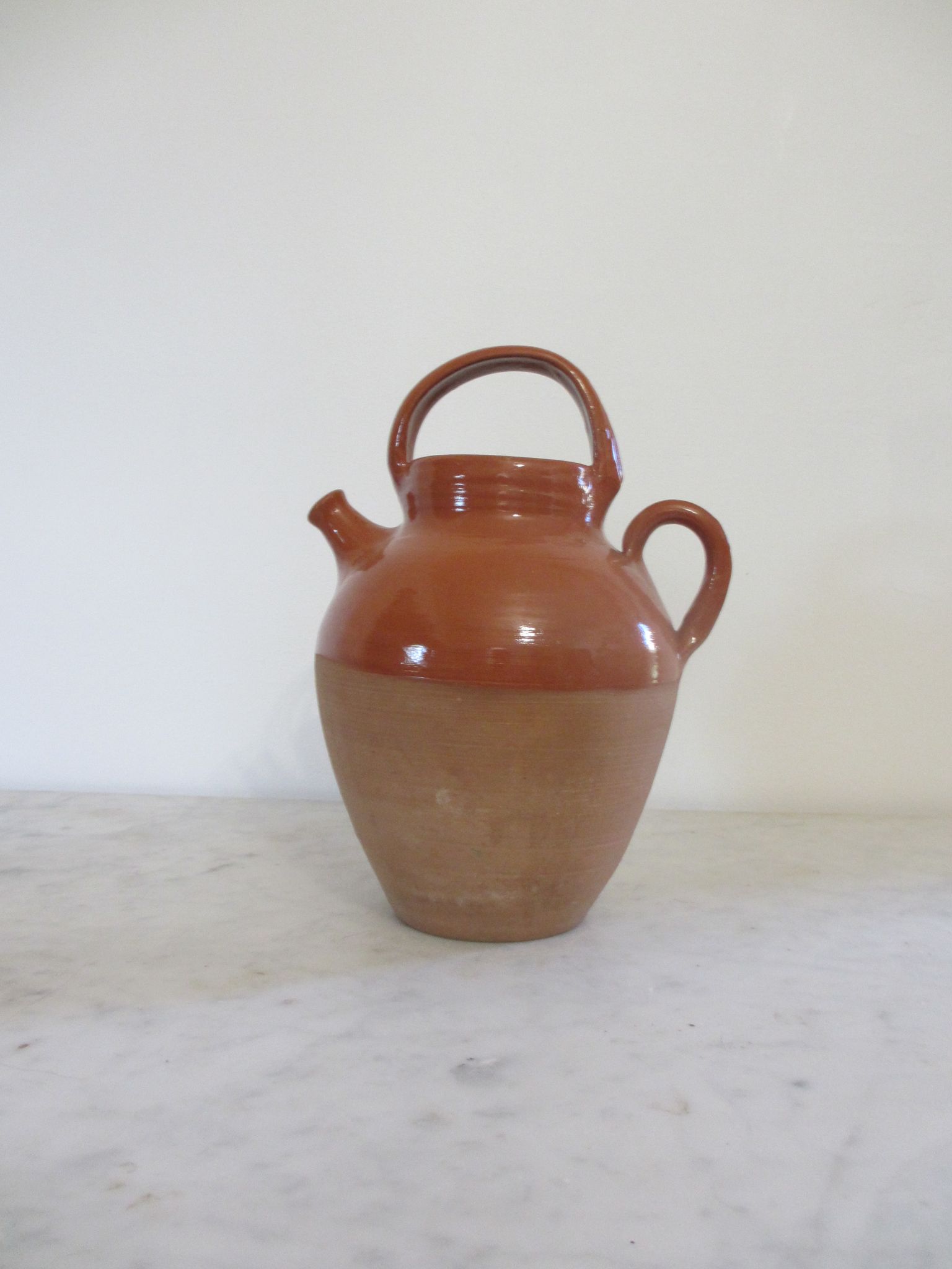 Cruche ancienne en terre cuite