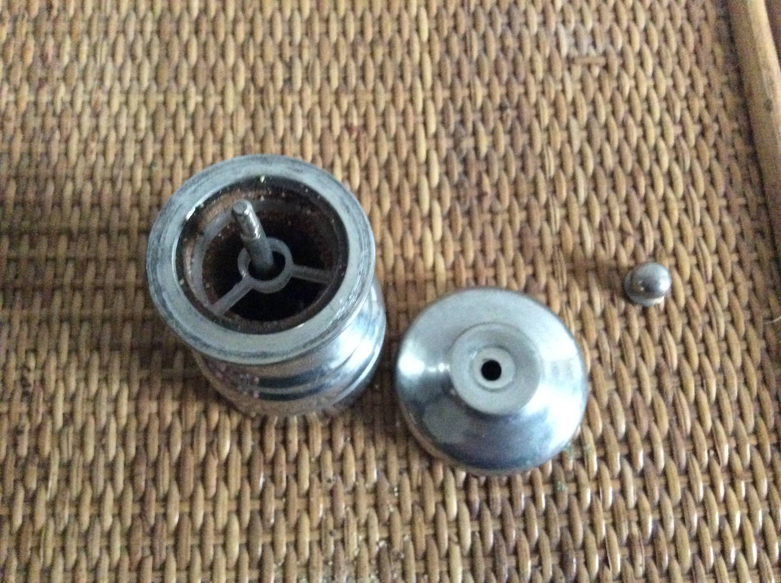 Metal pepper shaker