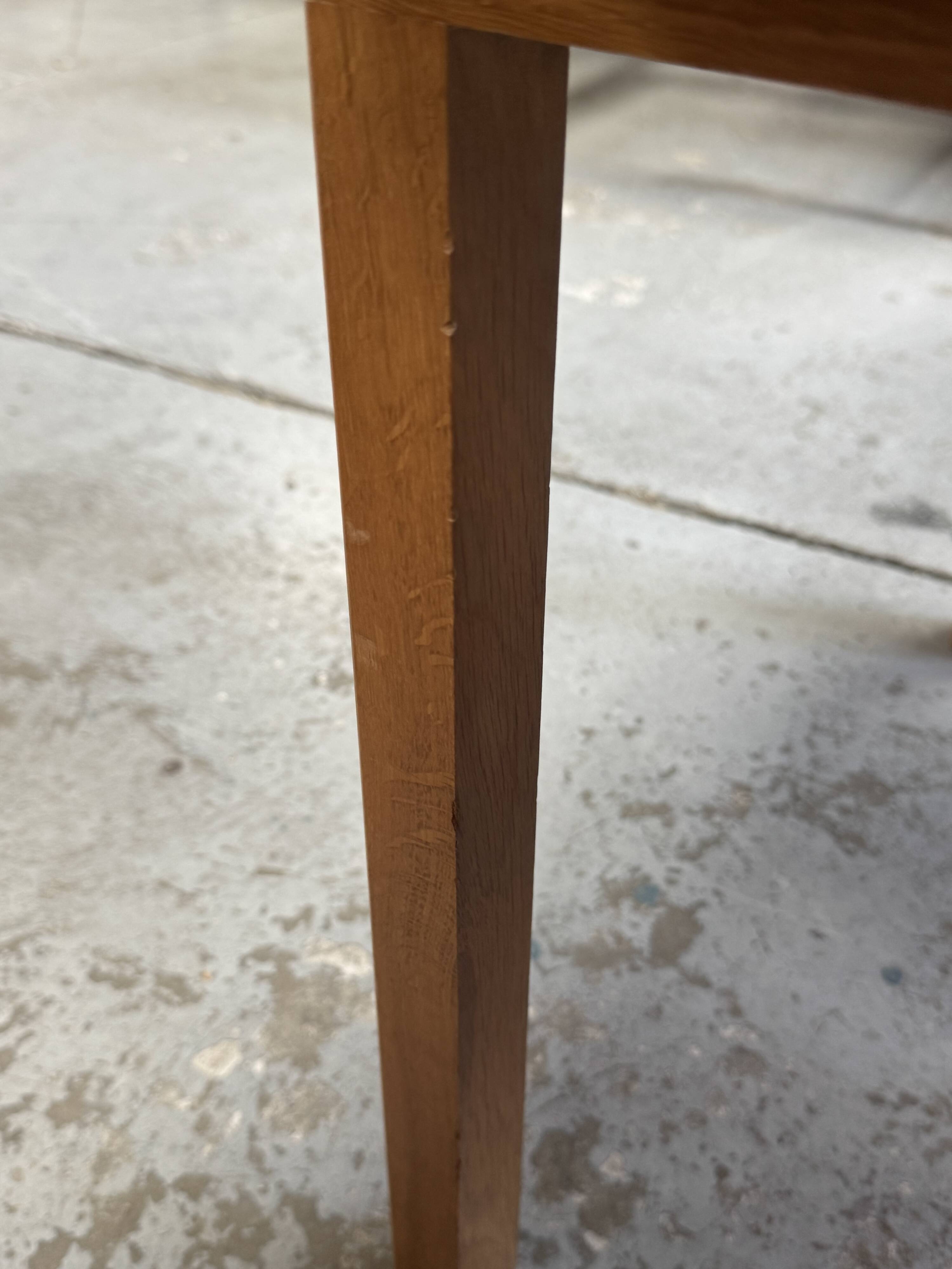 Table Alvar Aalto