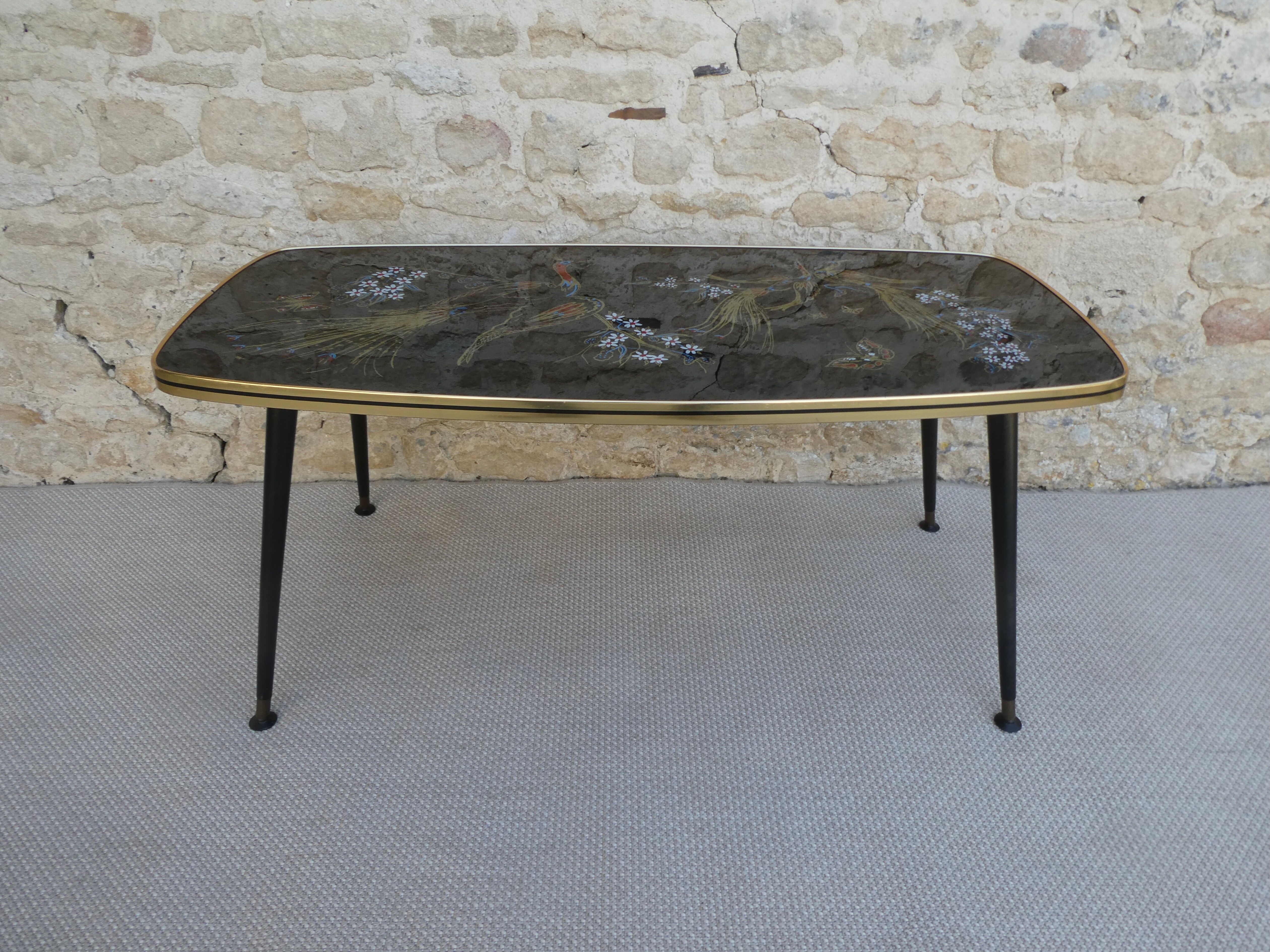 Coffee table from the 50s, tropical bird decor