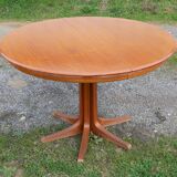 Dining round vintage with extensions