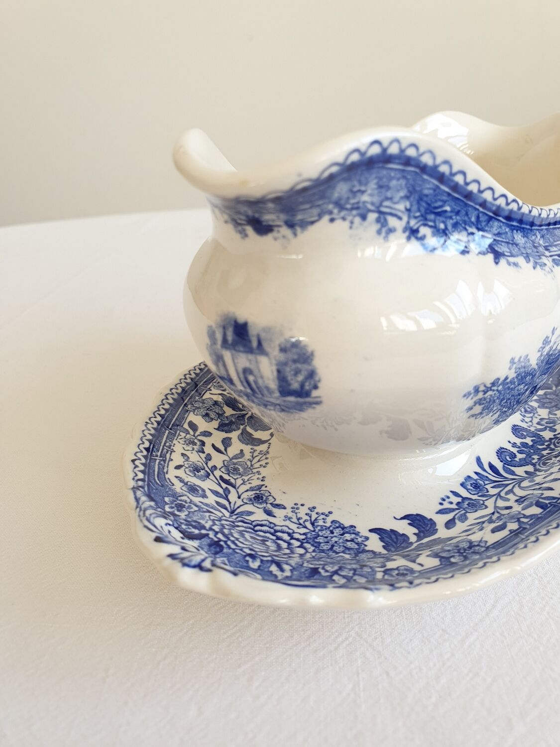 Burgenland sauce boat Villeroy & Boch vintage