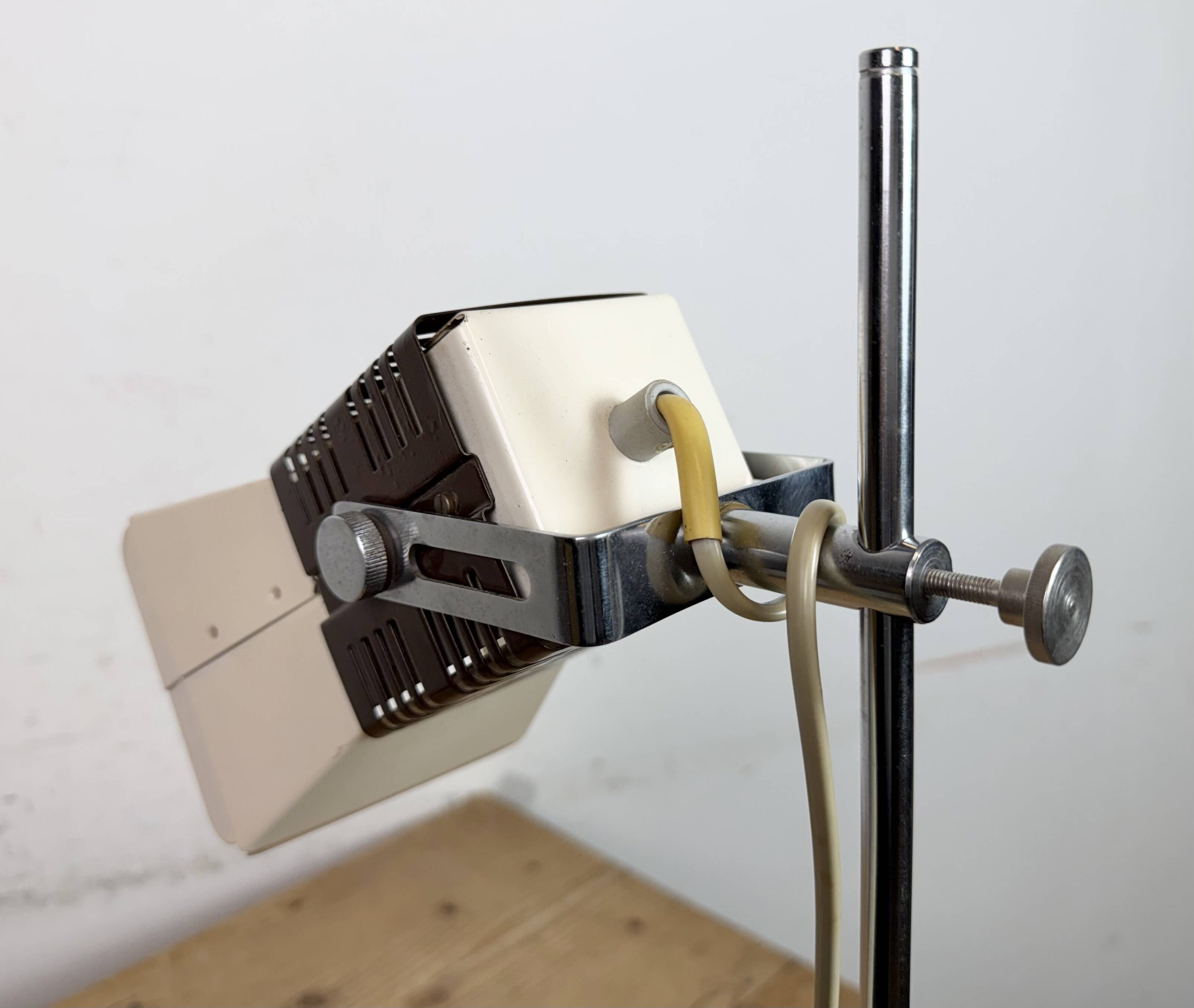 Lampe de table beige vintage de Lidokov, années 1970