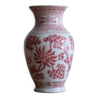 Chinese style flower vase with red and white flowers