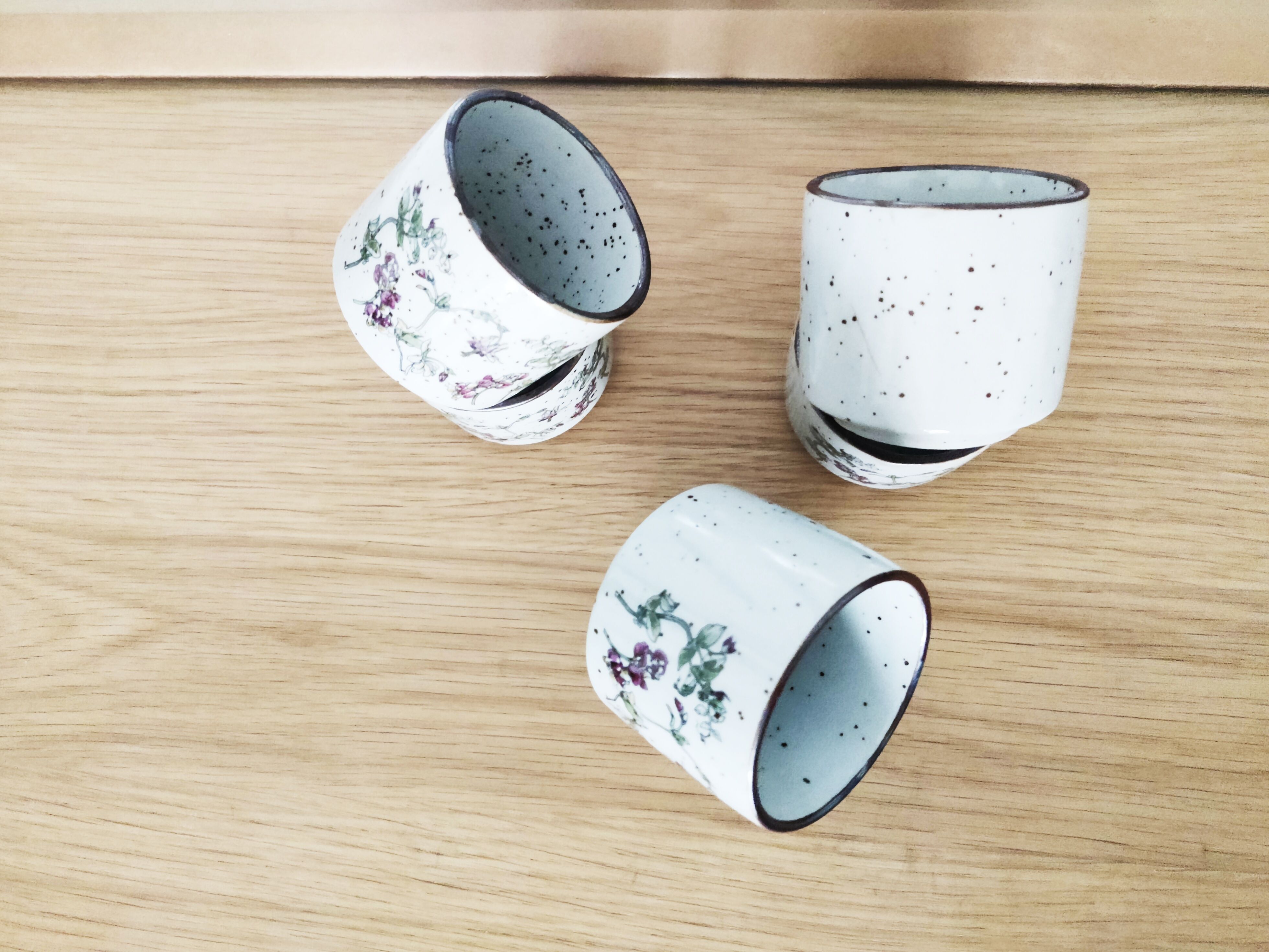 6 tasses