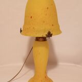 Lampe champignon pâte de verre jaune tacheté rouge
