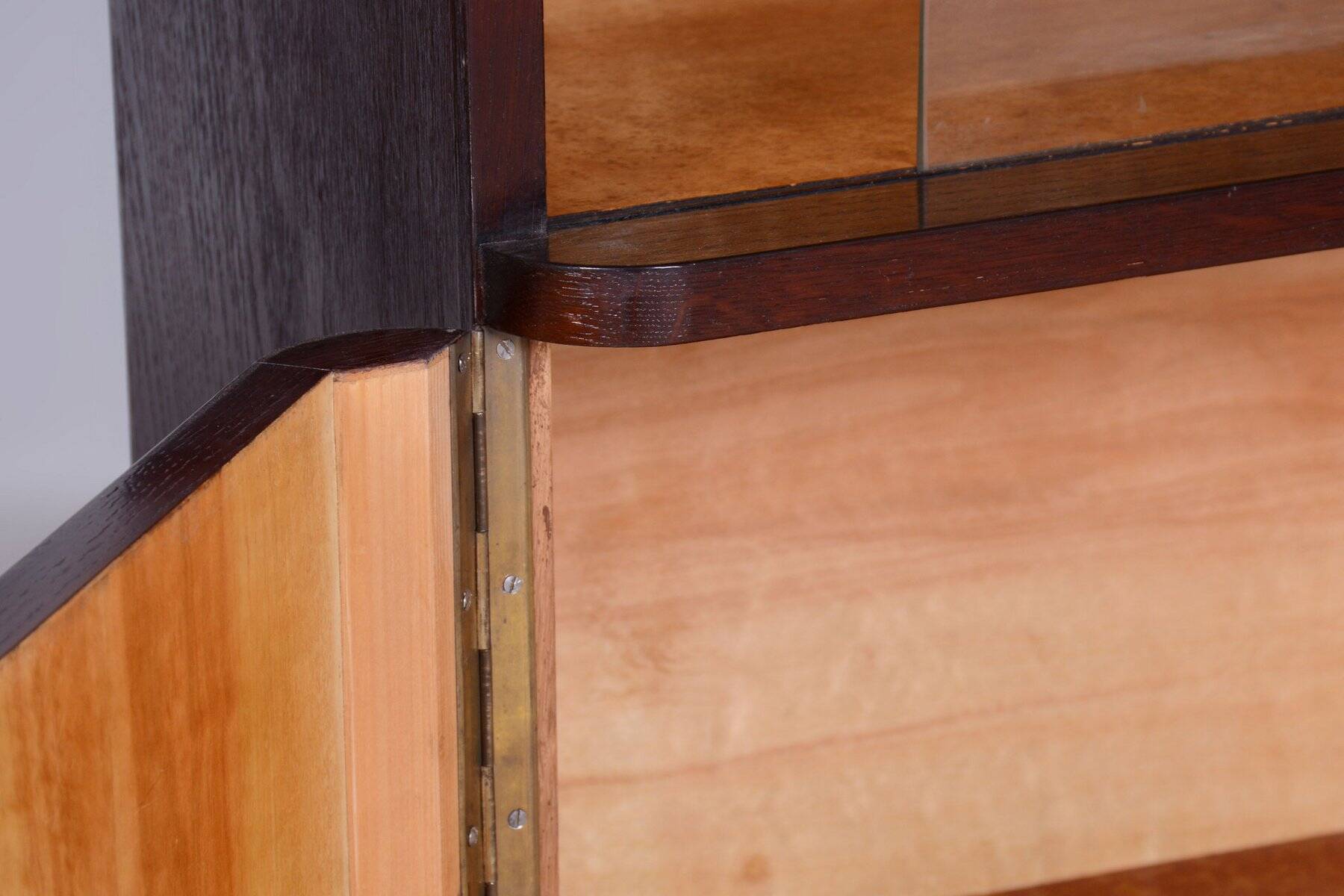 Czech Art Deco Cabinet in Oak, Maple and Glass, 1930s