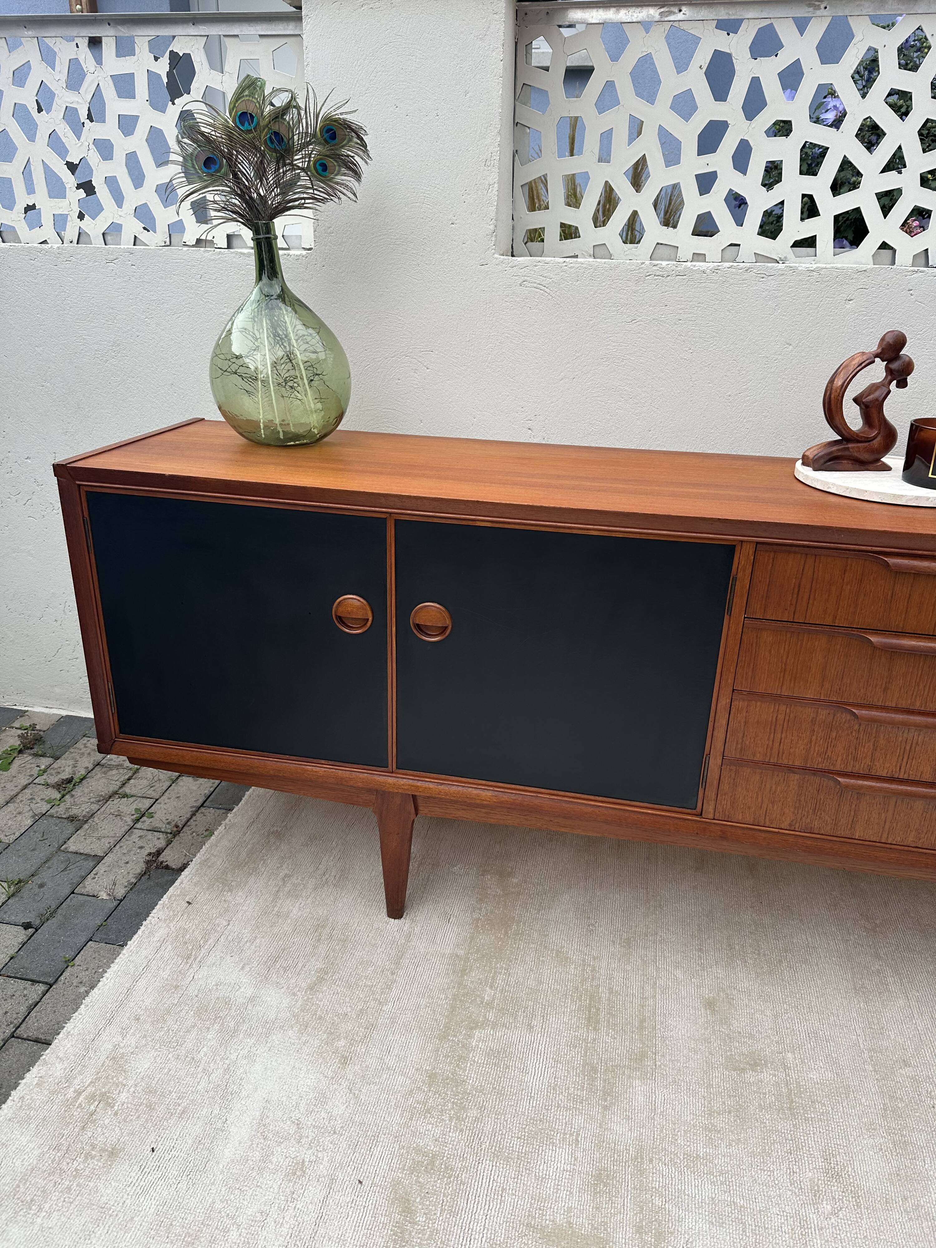 Grande enfilade Rudolf Bernd Glatzel pour Fristho