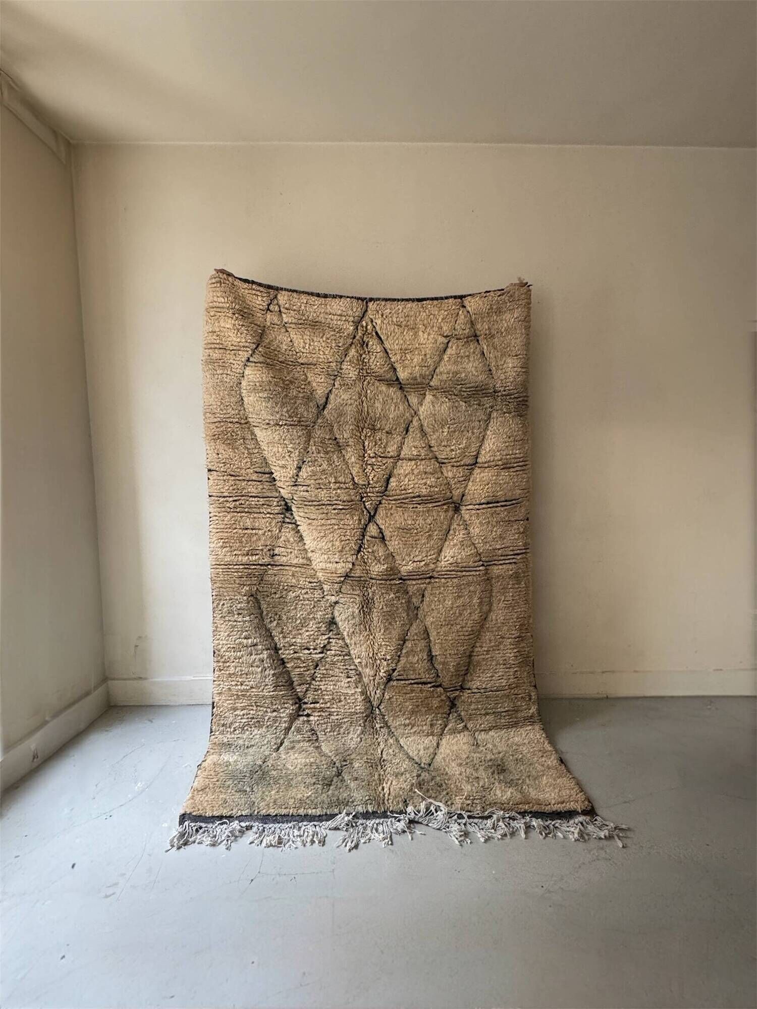 Carpet, light blue beige 2.40m x 1.40m