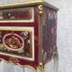 Meuble relooké baroque – pièce décorative rouge et doré