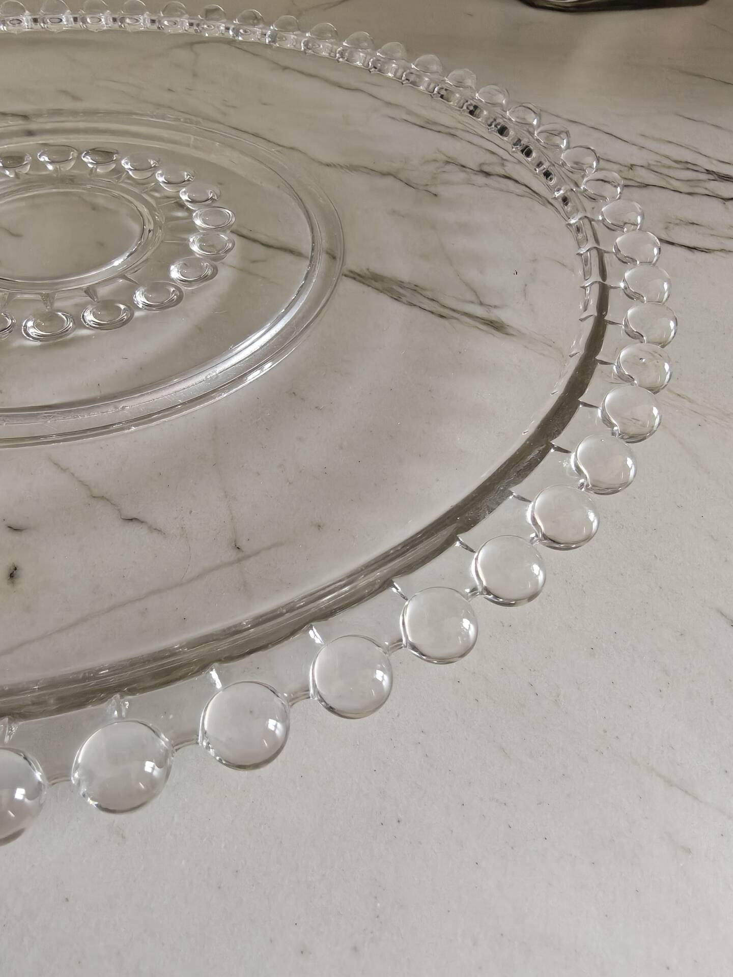 Glass dish