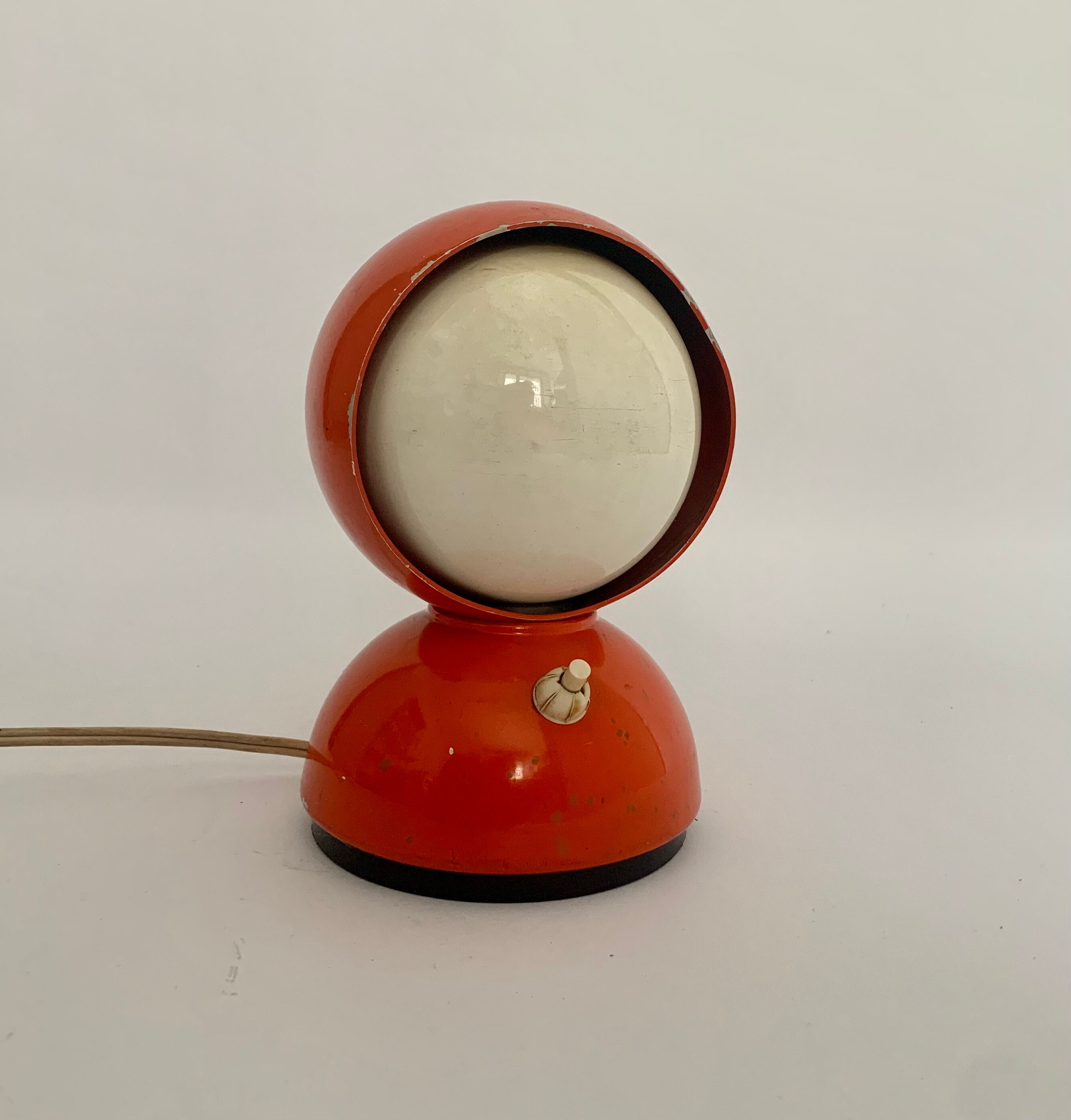 Lampe de table Eclisse par Vico Magistretti pour Artemide, 1960s
