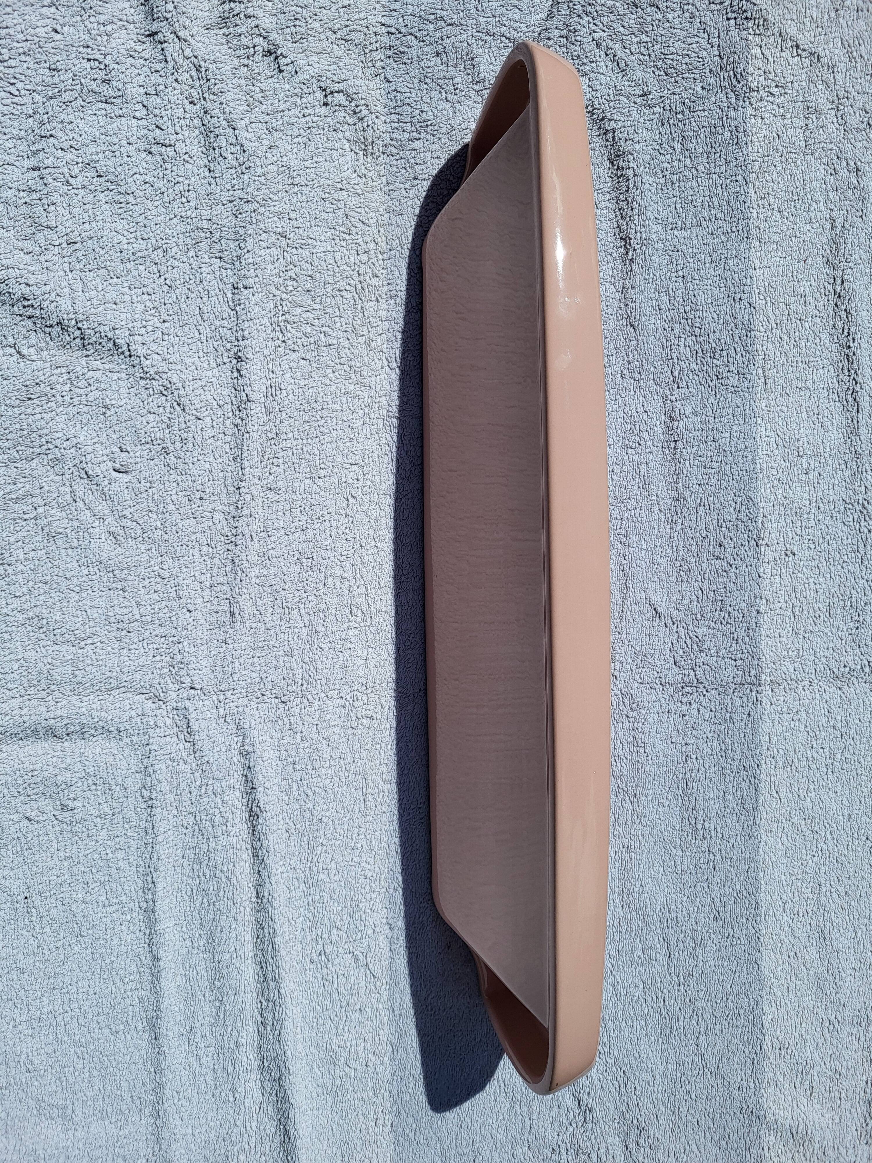Vintage pink ceramic bathroom shelf