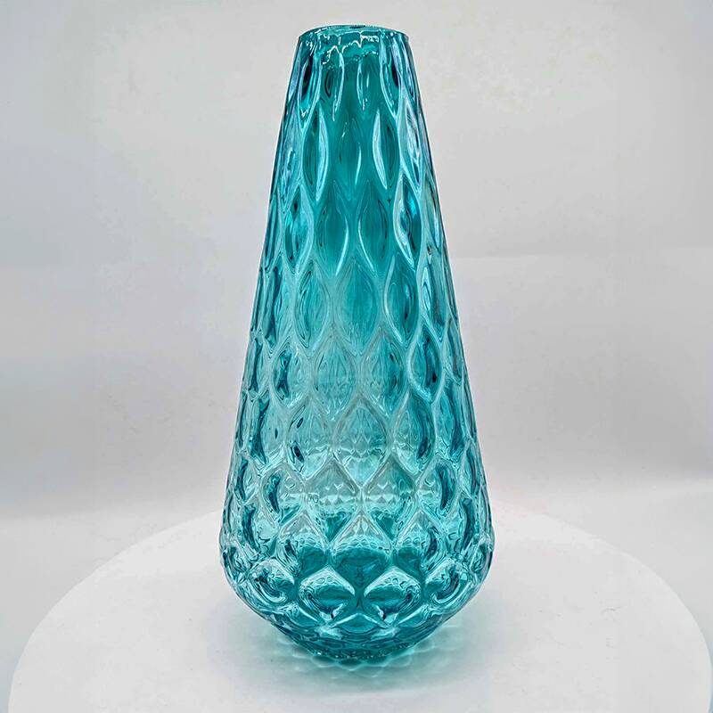 1960s Stunning Vase in Hand Blown Murano Glass. Made in Italy.