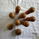 Ancien jeu de 7 quilles 2 boules en bois
