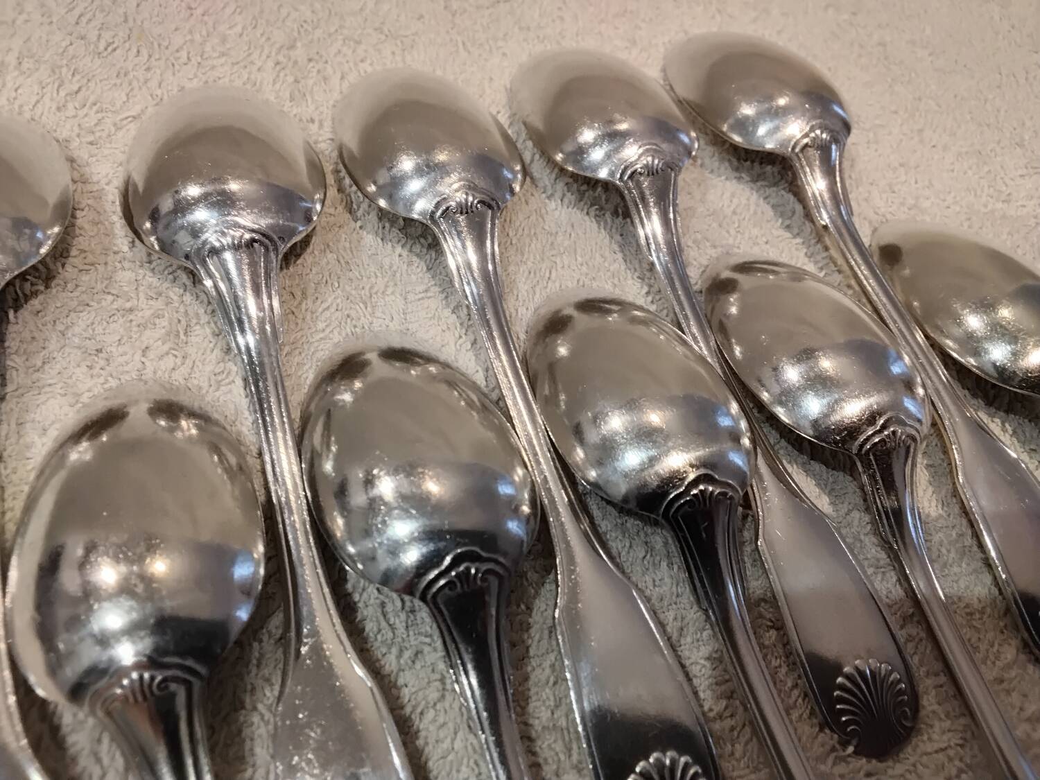 10 silver-plated coffee spoons, Christofle Vendome, 13.6 cm