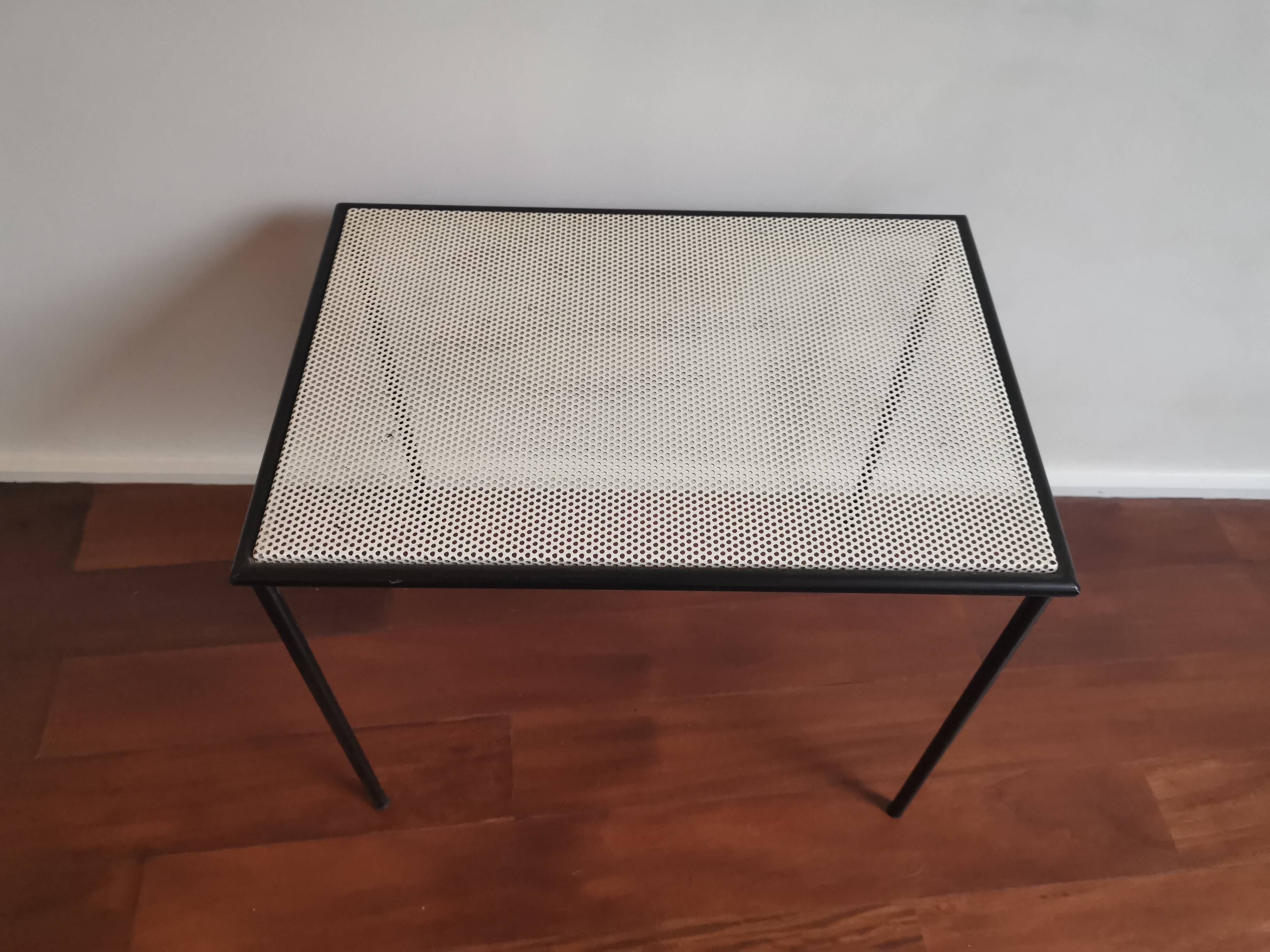 3 ARTIMETA metal nesting tables