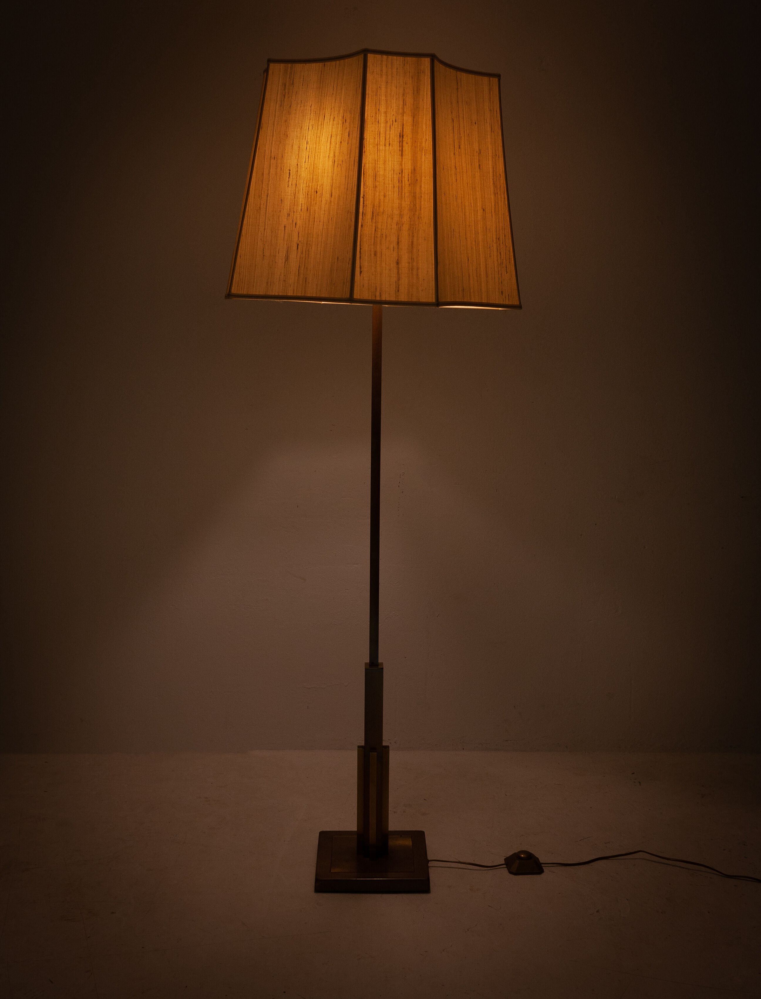 Herda amsterdam bronze floor lamp