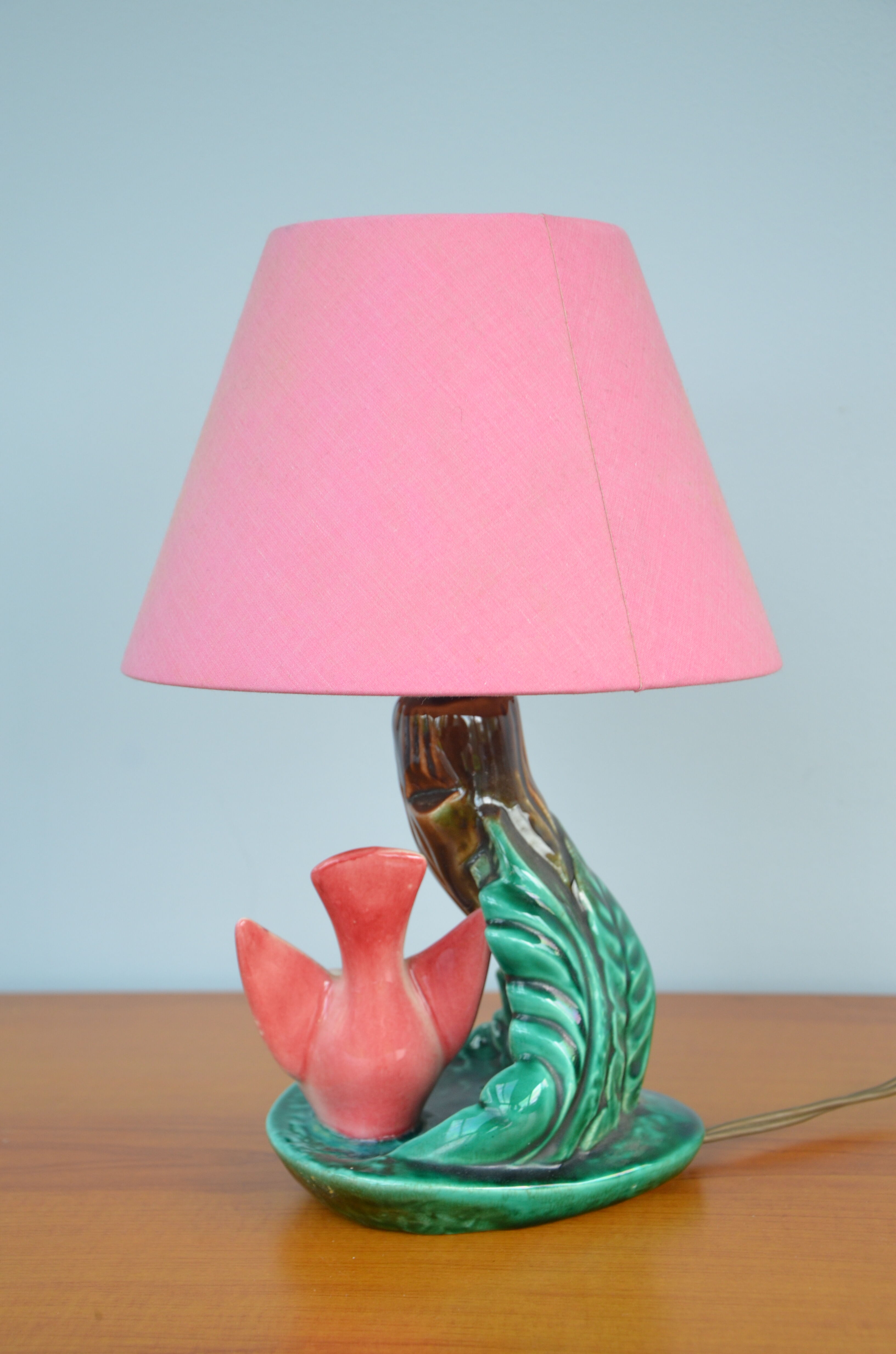Barbtine lamp with little pink bird