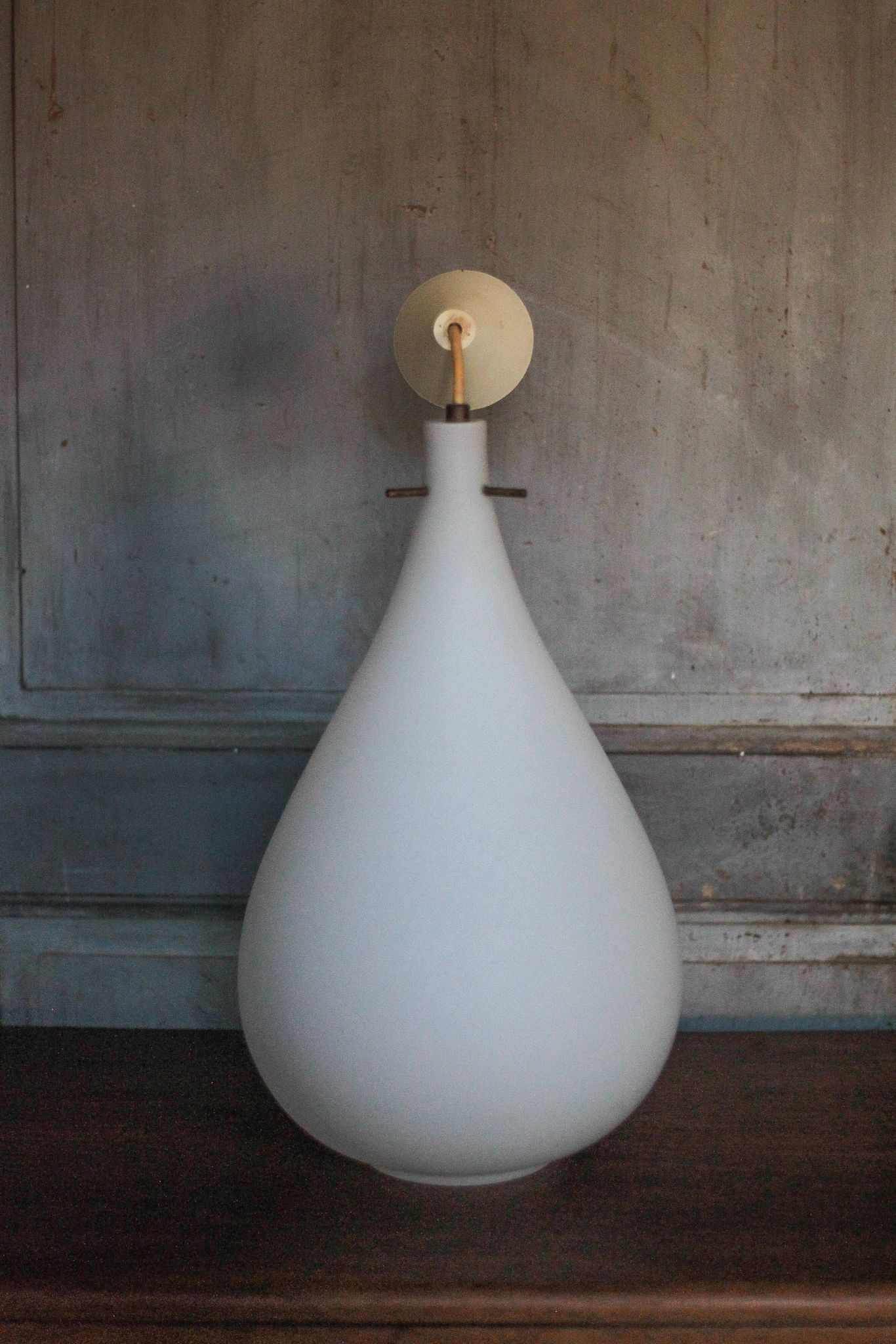 Suspension vintage, suspension goutte d'eau opaline blanche, Lustre opaline