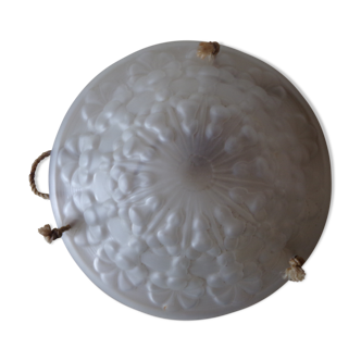 Suspension of opaque glass, decoration flowers