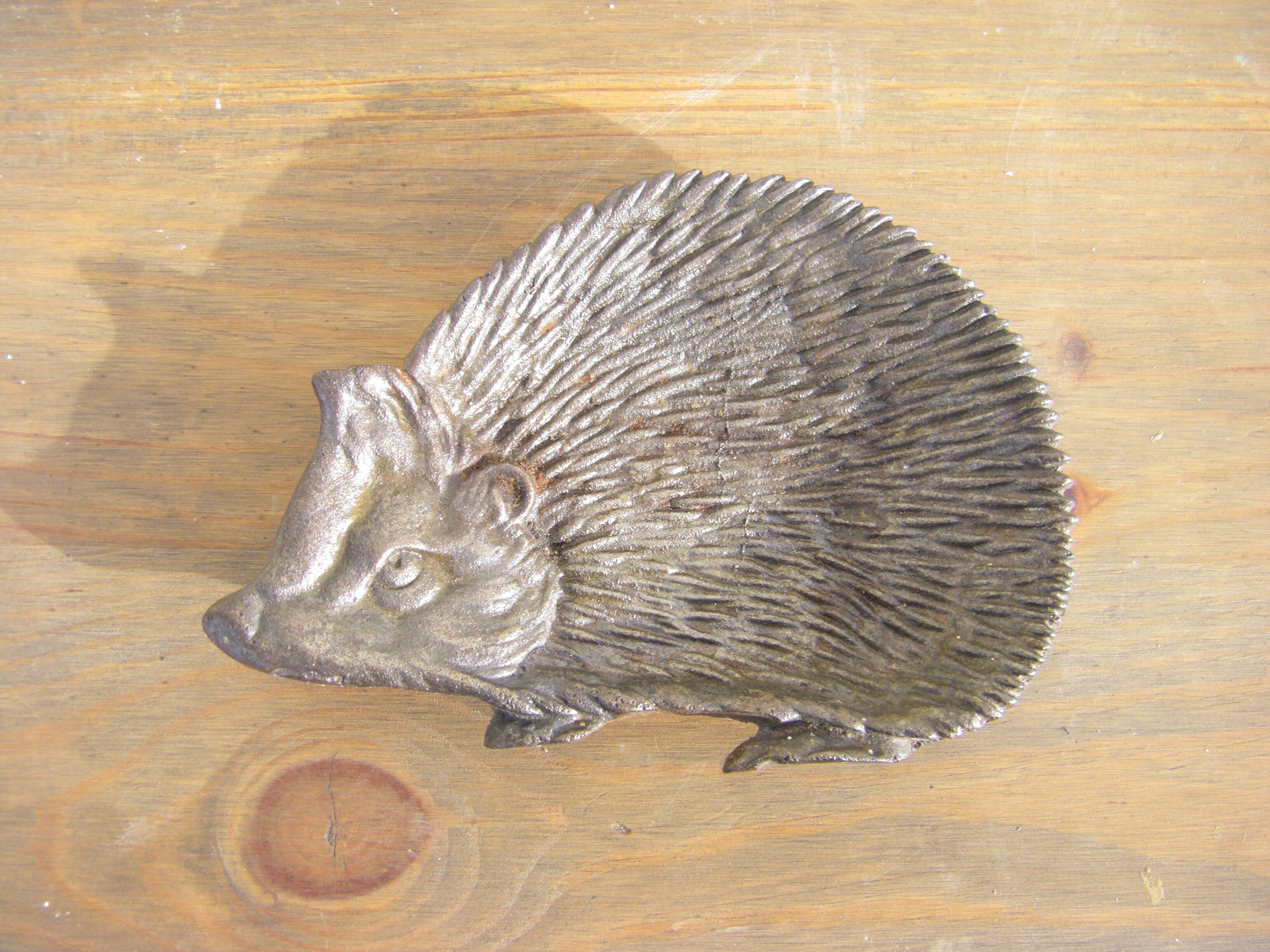 Hedgehog ashtray or empty pocket